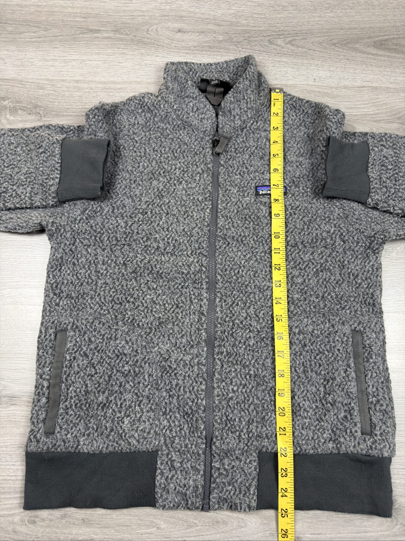 Patagonia Grey Fleece Zip-Up Jacket Size M Ribbed Cuffs image 4