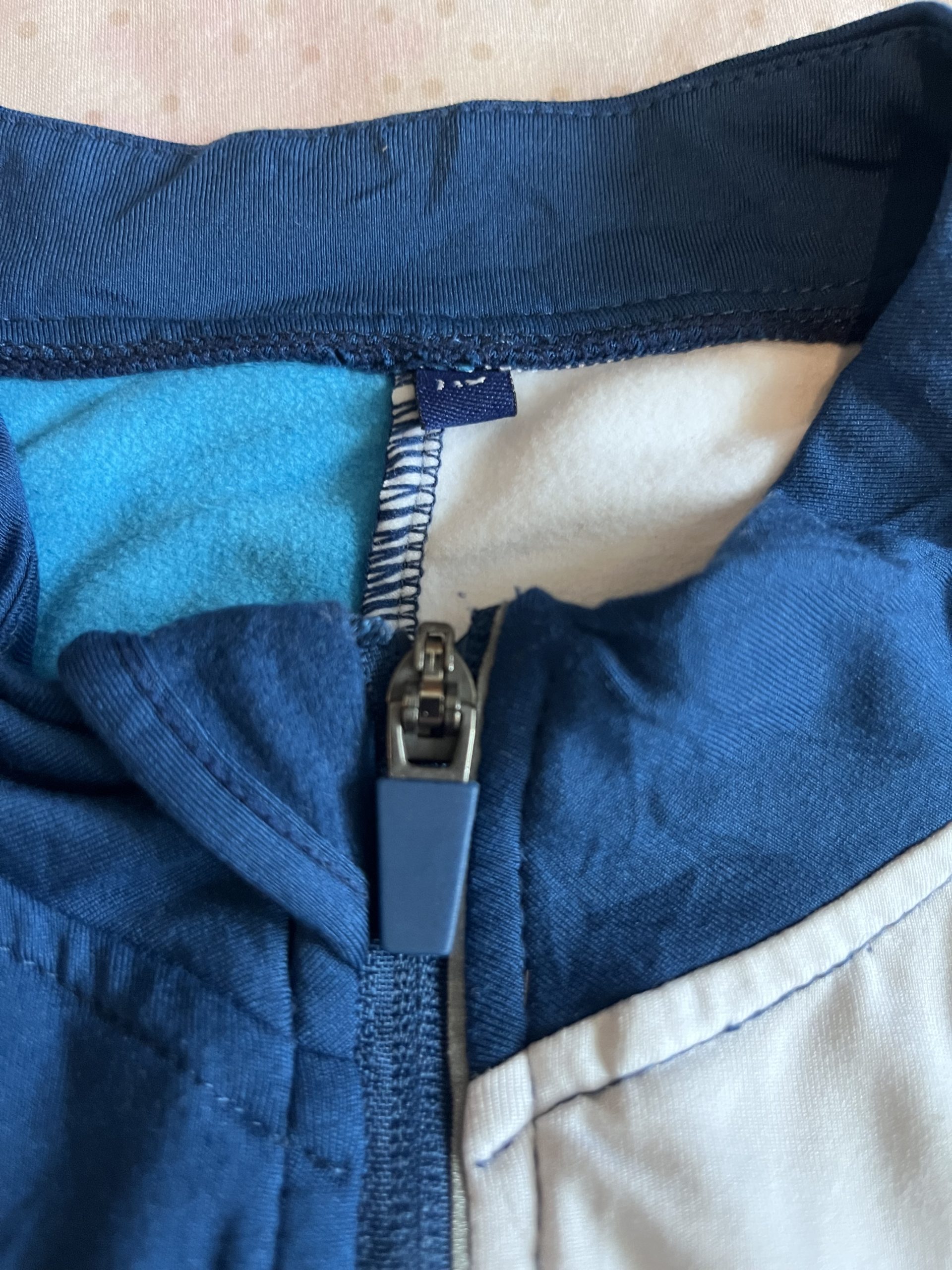 RideLondon Navy and Light Blue Cycling Jacket mens XS with Zipper & Pockets image 4