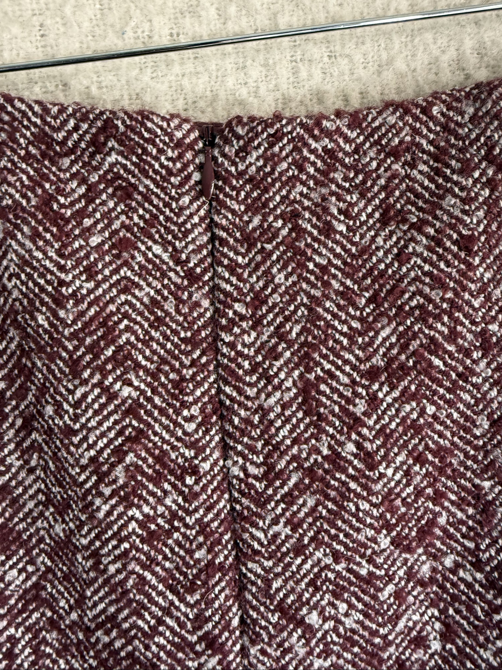 M&S Burgundy Wool Tweed Mini Skirt UK 14 Classic Stylish Buckle Detail image 4