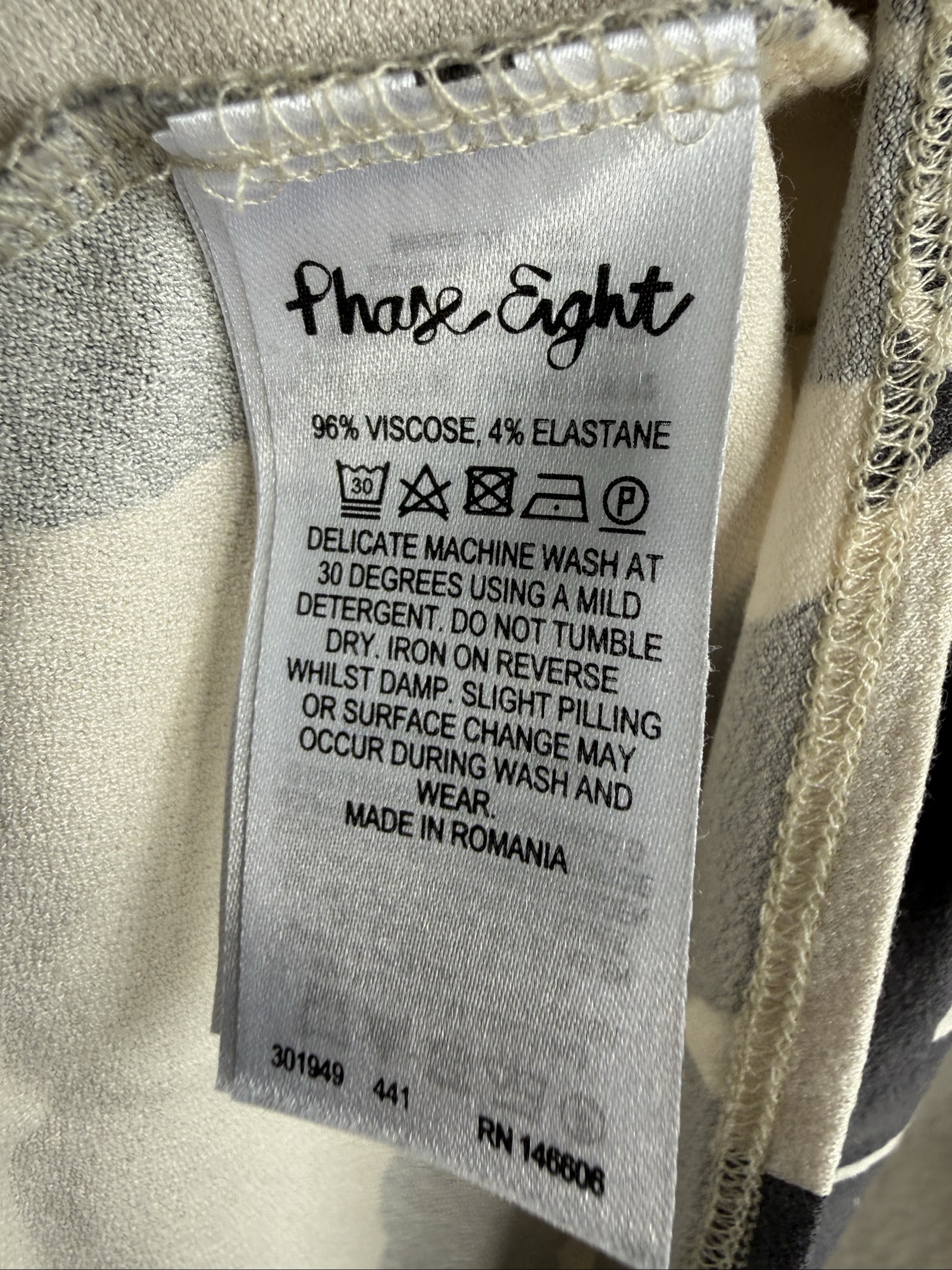Phase Eight Black & White Floral Print Viscose Relaxed Fit Top UK 12 image 5