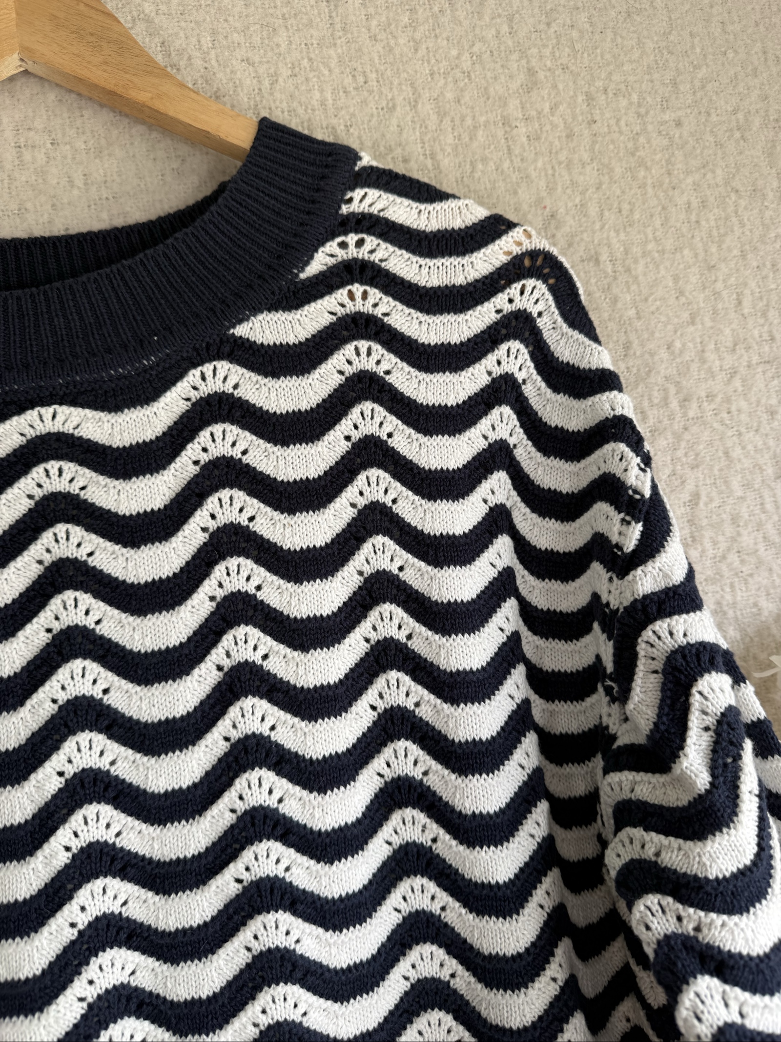 Crew Clothing Navy & White Wave Pattern Cotton Jumper UK 10 Classic Knitwear image 3
