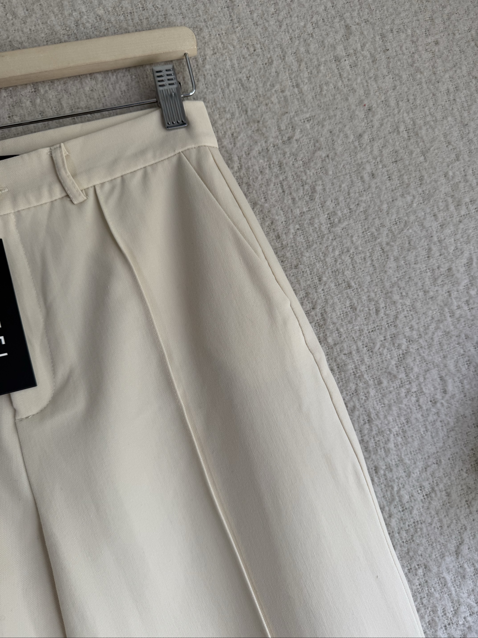 Motel Cream Zovey High Waisted Trousers XS Split Hem Stylish Detail image 2