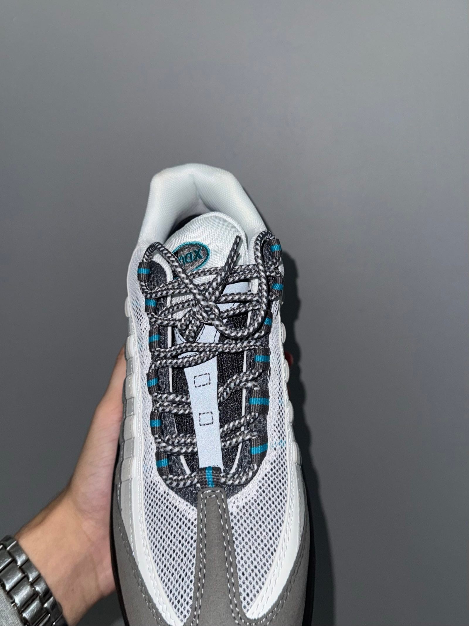 Nike White, Grey & Black and blue Air Max 95 Trainers UK 9 image 2