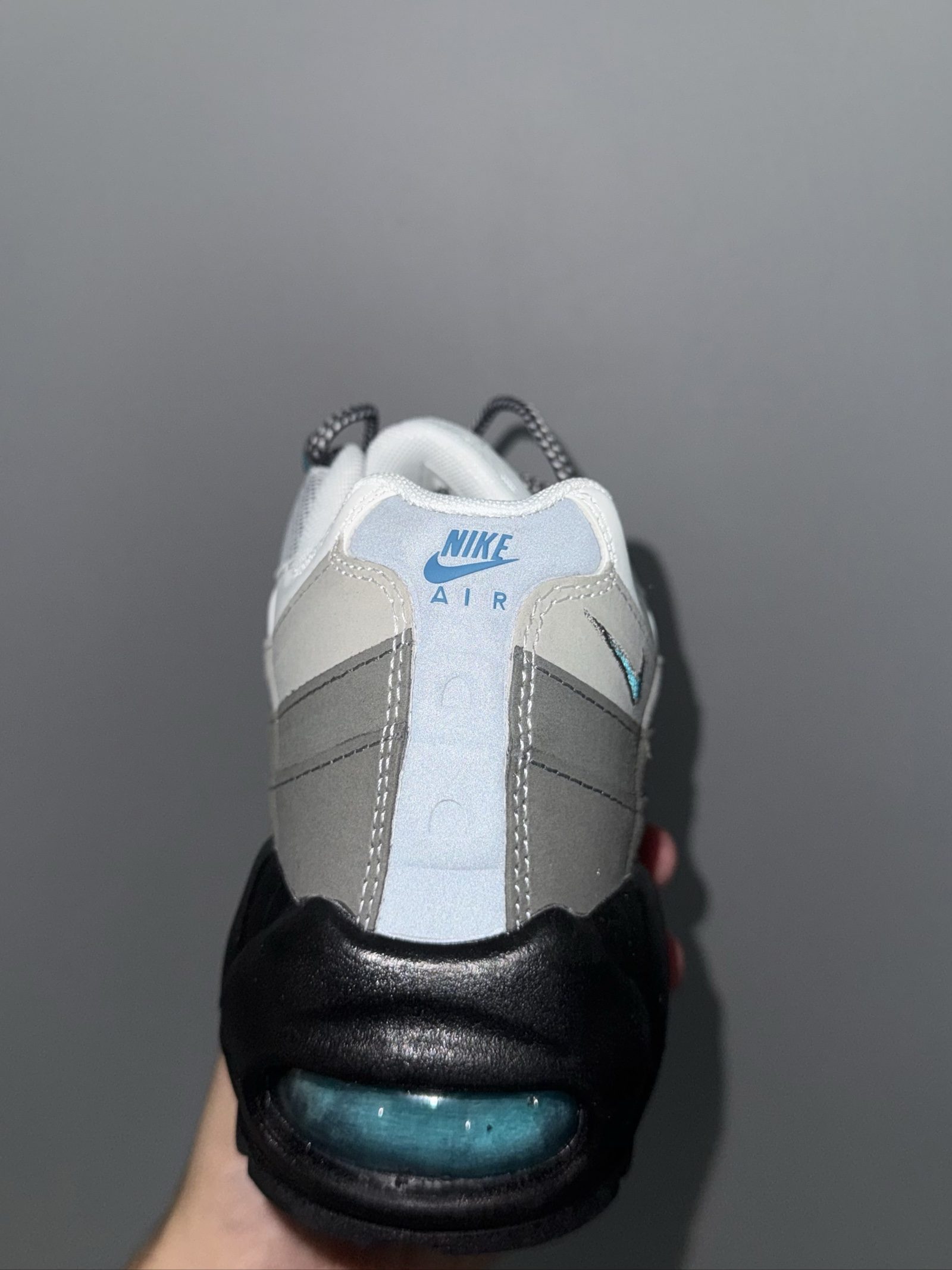 Nike White, Grey & Black and blue Air Max 95 Trainers UK 9 image 4