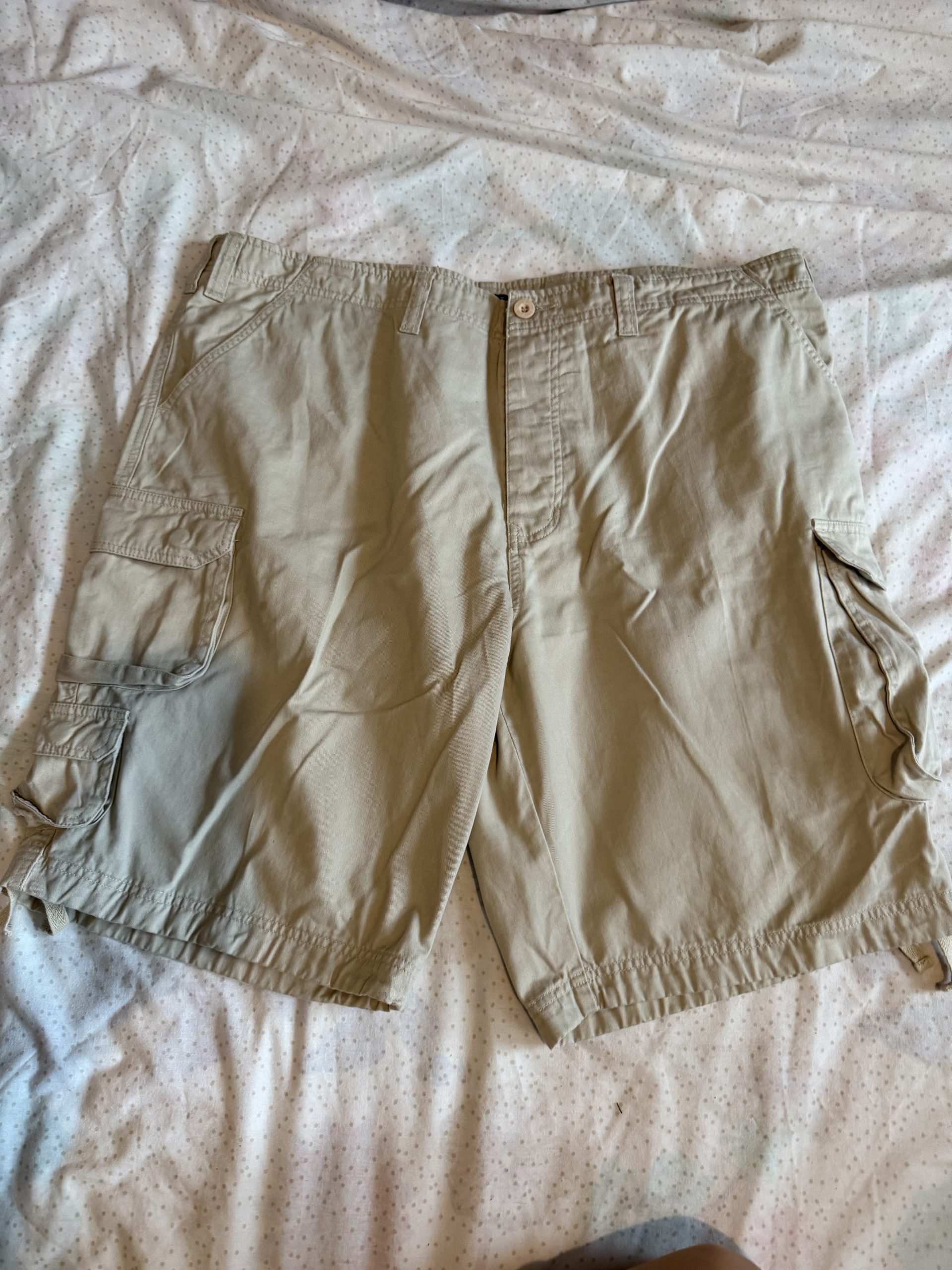 Cap Point Beige Cargo Shorts Size w43