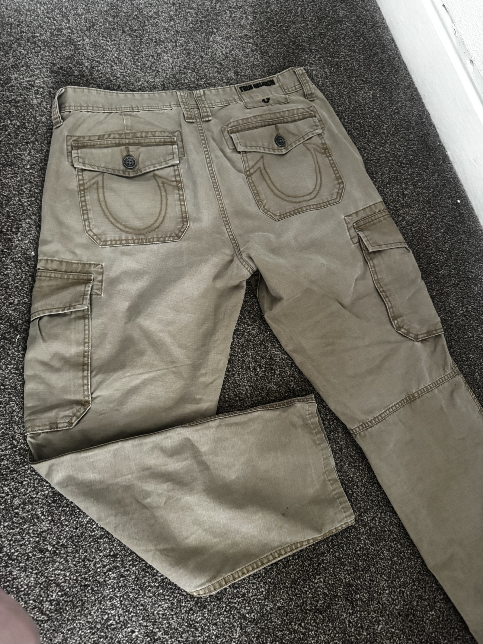 True Religion Beige Cargo Trousers Men's 36 Distressed Detail