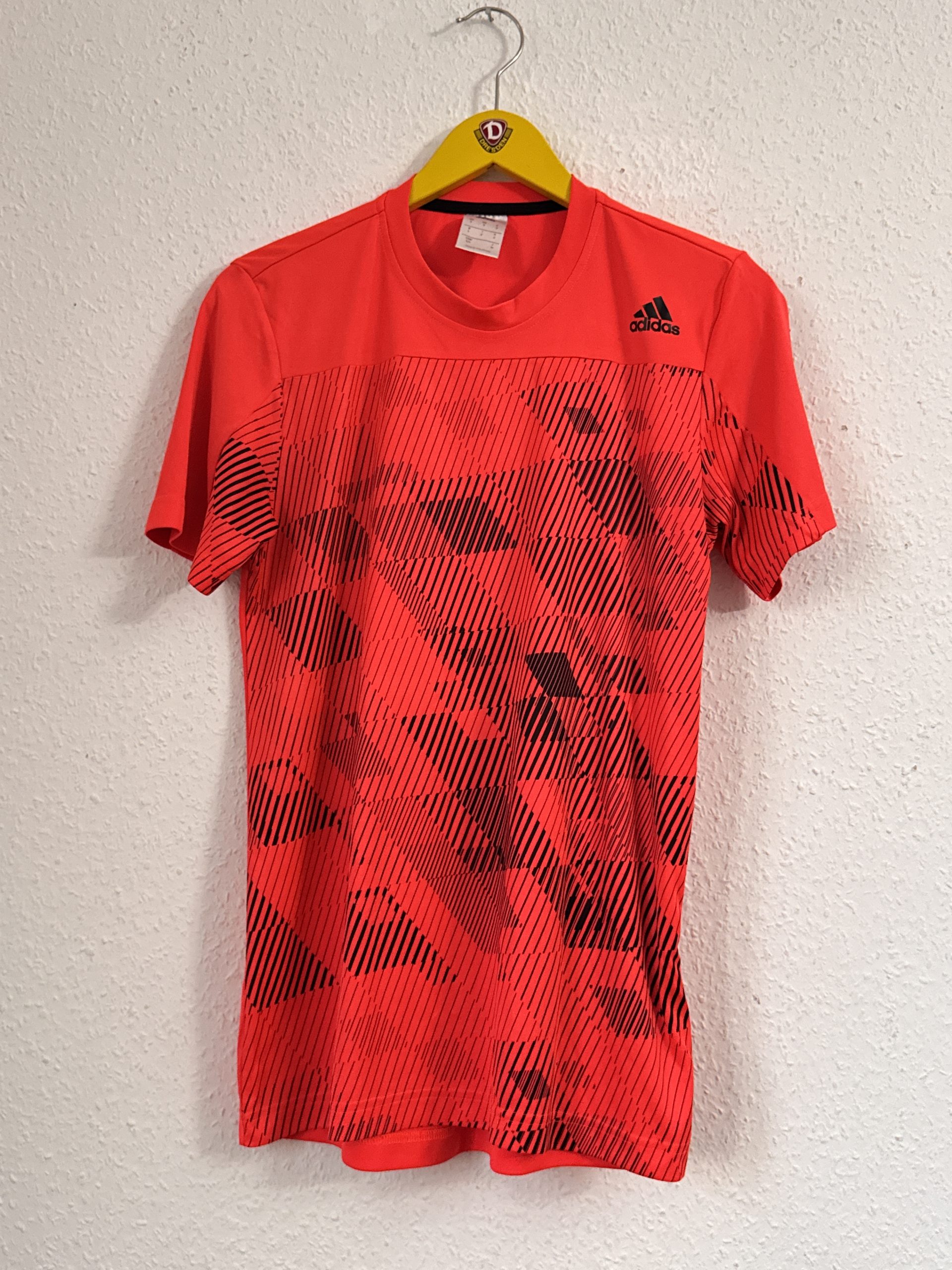 Adidas Red & Black Graphic Sports T-Shirt Small 2832