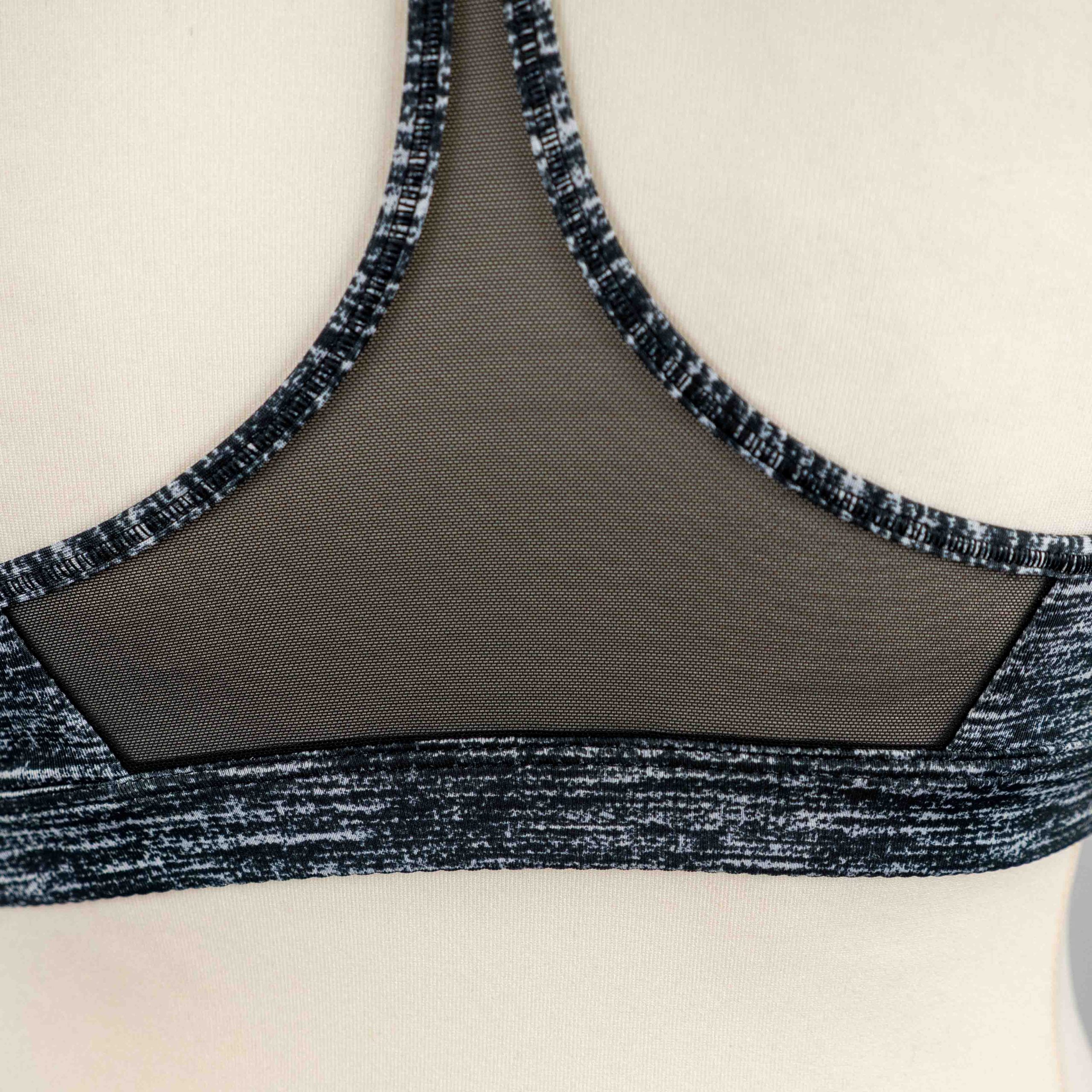 Victoria's Secret VSX Sport Black & White Sports Bra Small NWT RRP $20.00 image 4