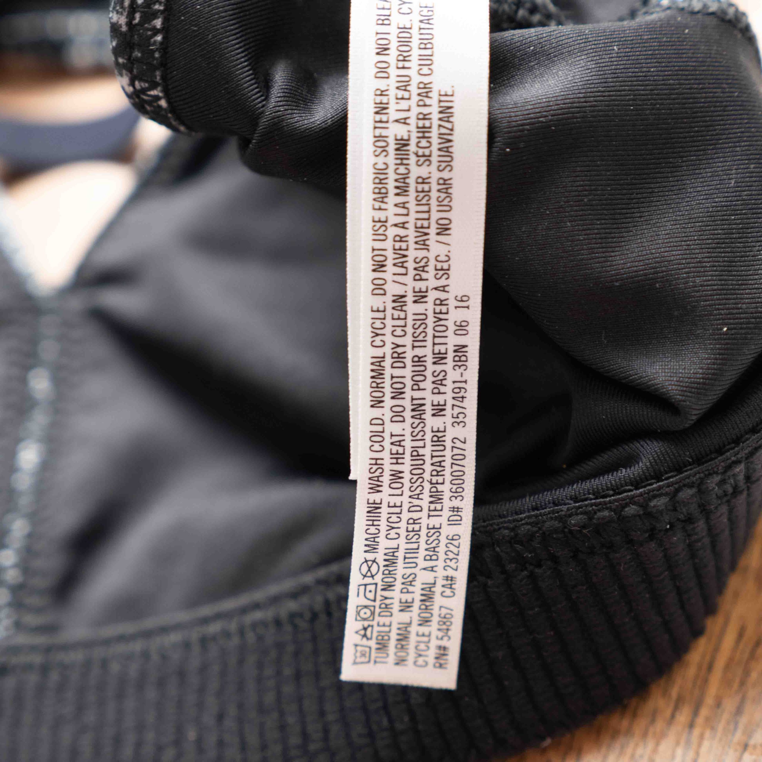 Victoria's Secret VSX Sport Black & White Sports Bra Small NWT RRP $20.00 image 8