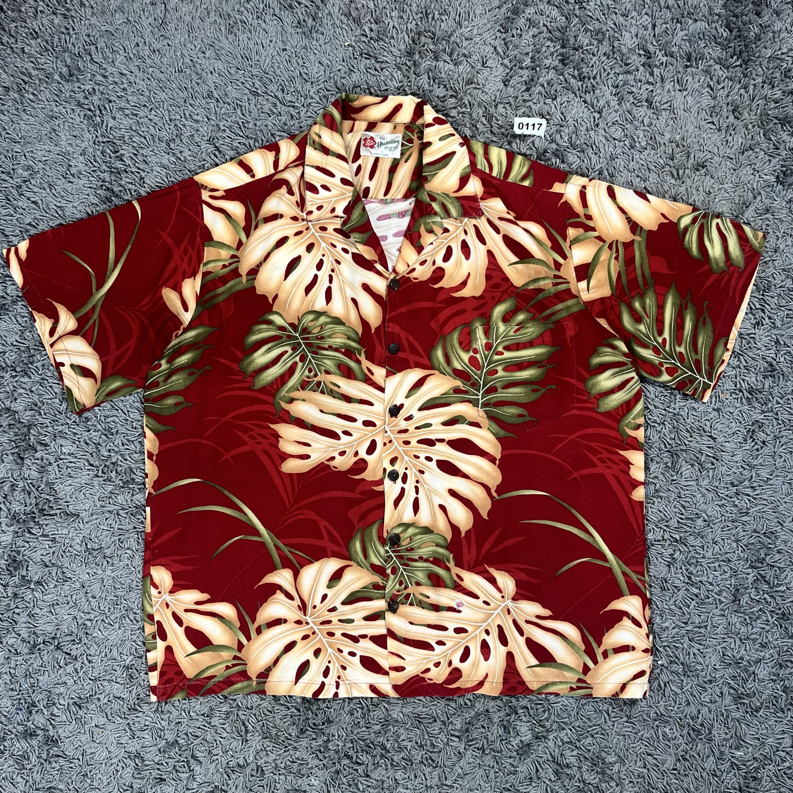Hilo Hattie Red & Green Hawaiian Shirt XL with Leaf Print