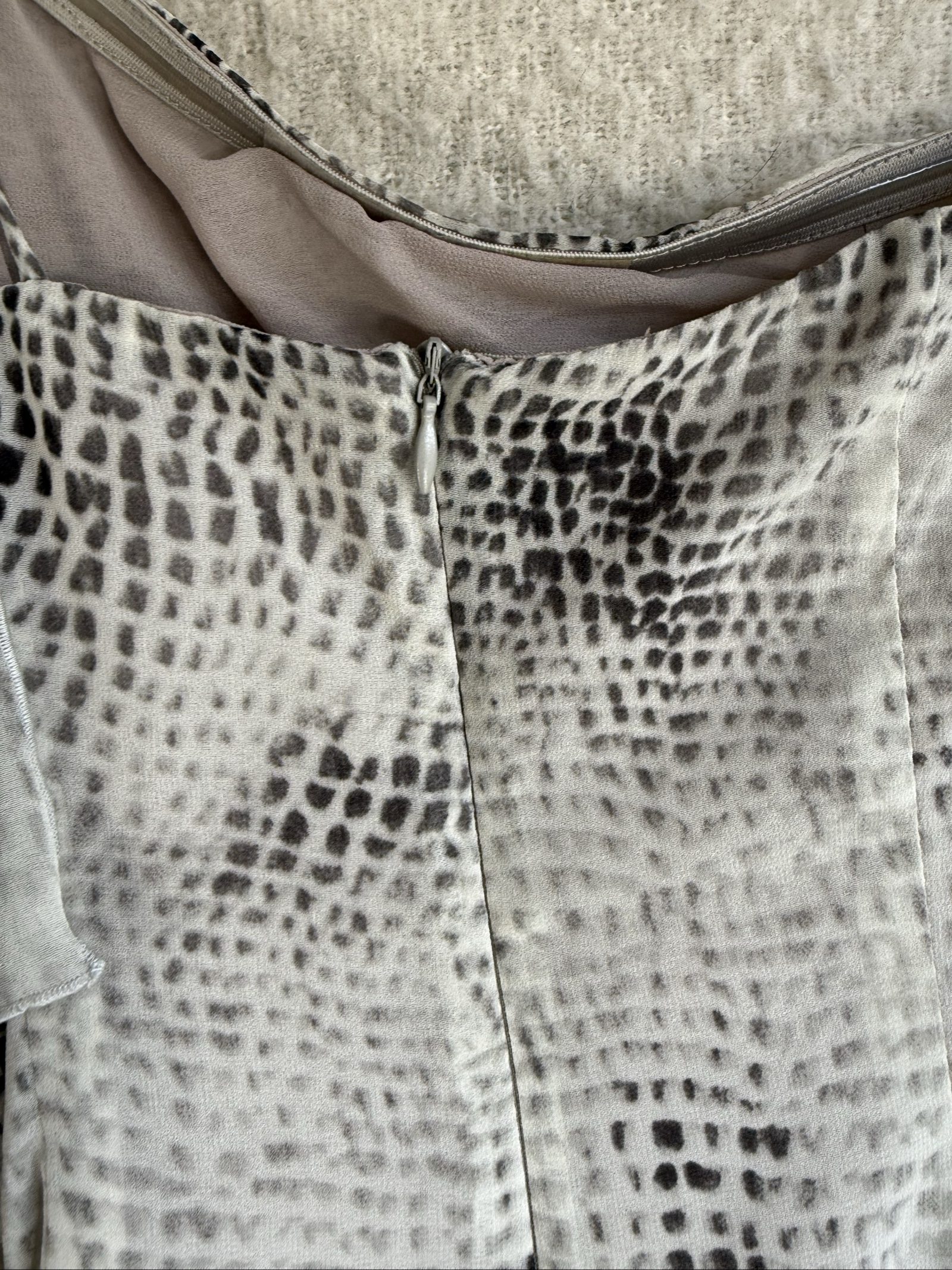 Zara Grey Snake Print One-Shoulder Mini Dress UK Small Ruffled Detail image 5