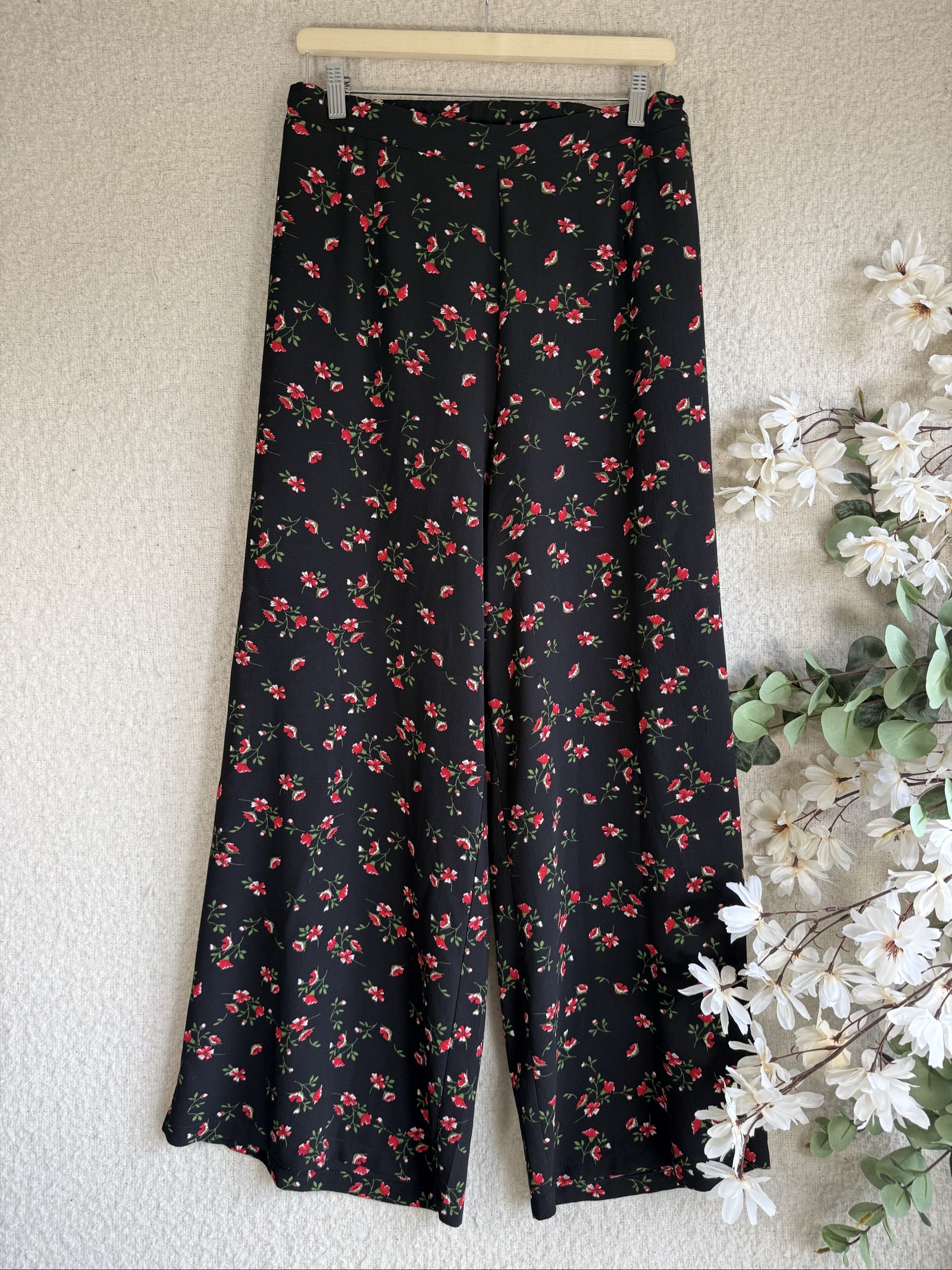 Glamorous Black & Red Floral Wide Leg Trousers UK 12 Elegant Boho Chic