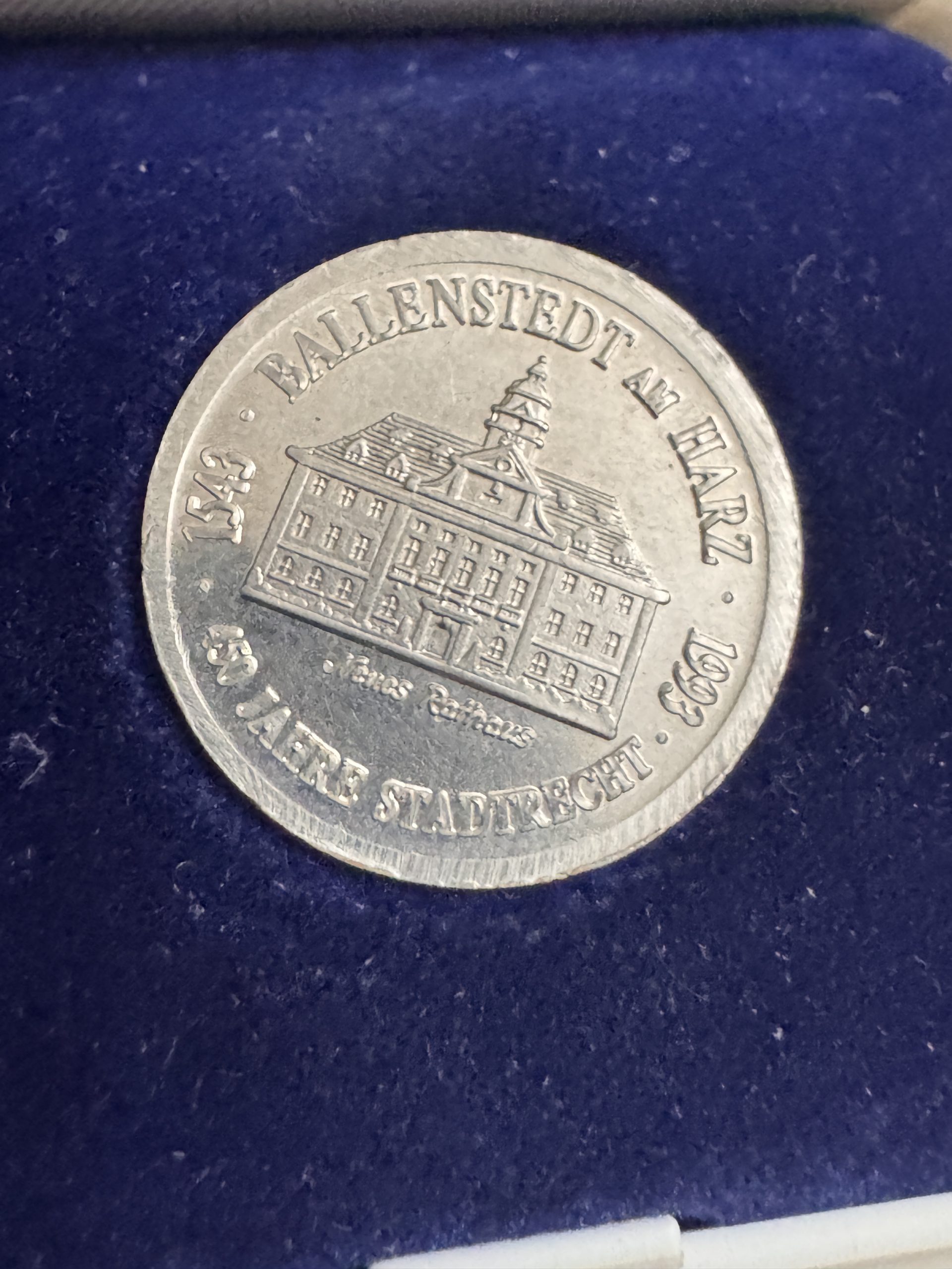 450 Jahre Stadtrecht Ballenstedt Am Harz 1993 Commemorative Coin image 6