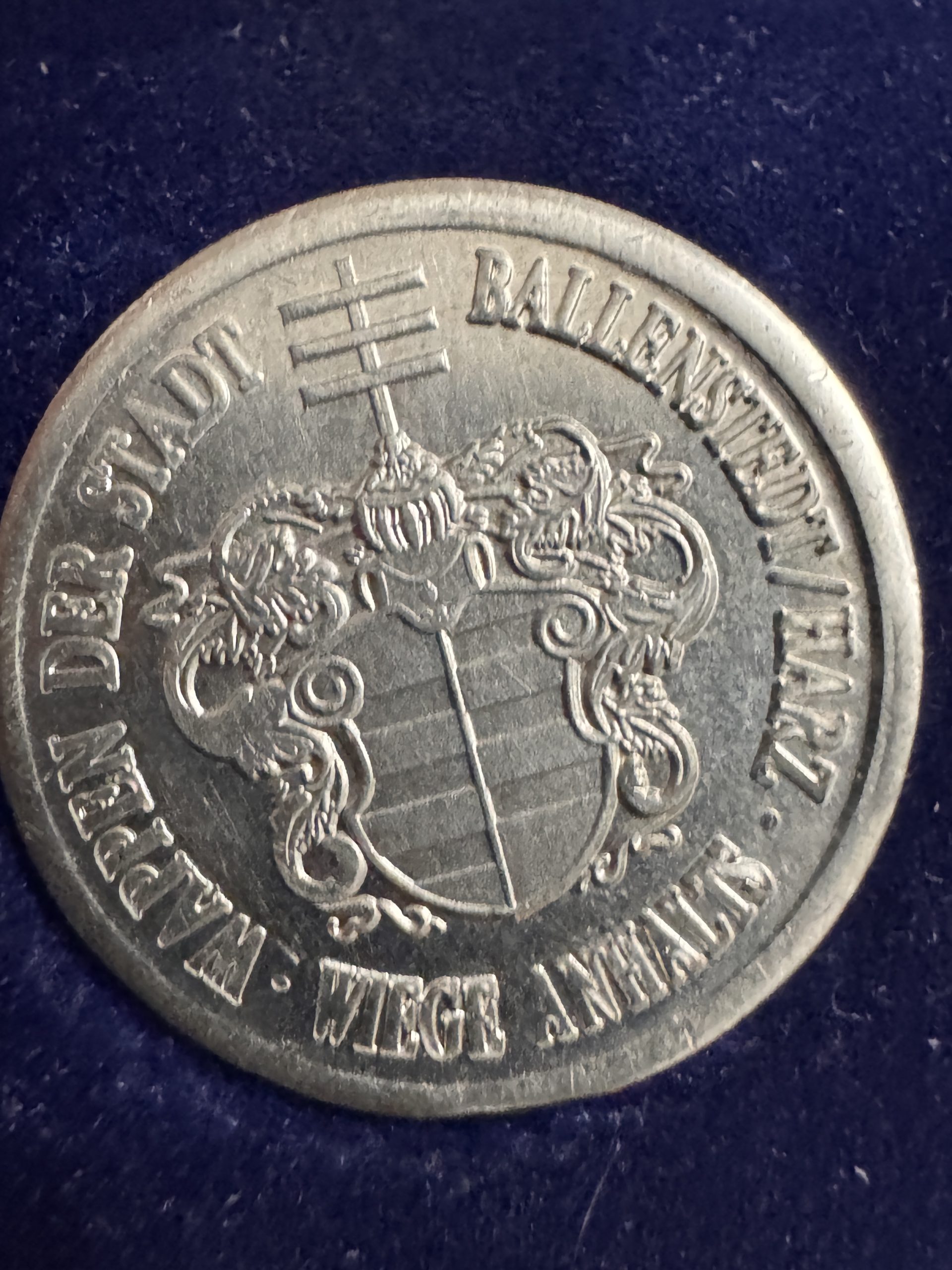 450 Jahre Stadtrecht Ballenstedt Am Harz 1993 Commemorative Coin image 7