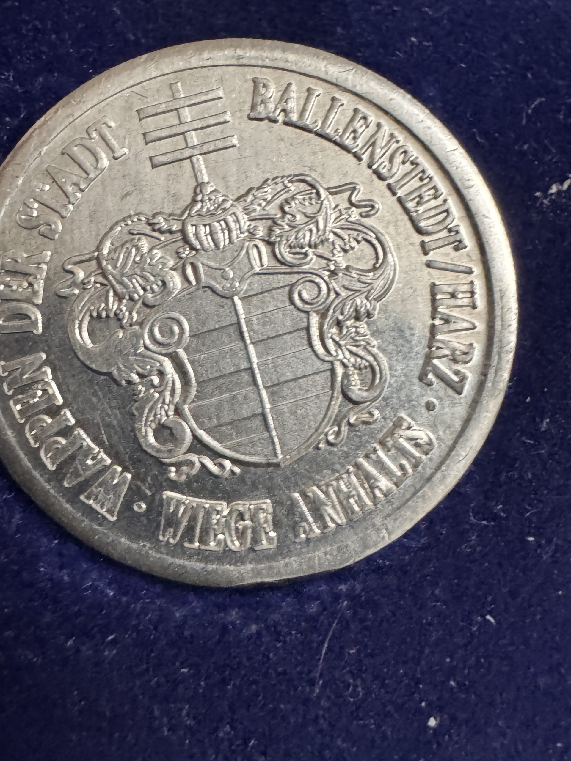 450 Jahre Stadtrecht Ballenstedt Am Harz 1993 Commemorative Coin image 8