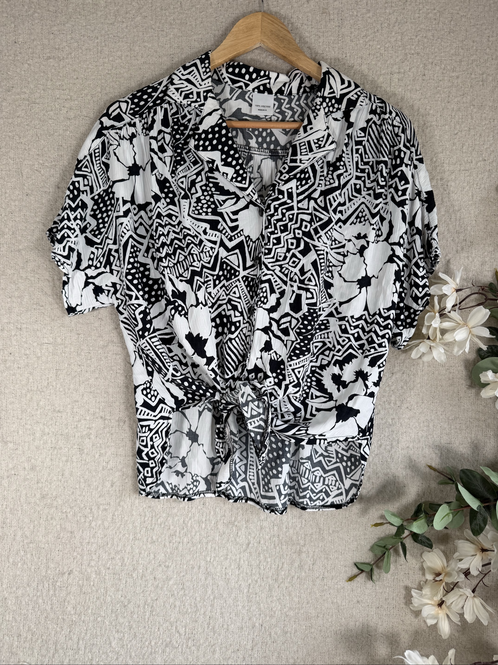 Black & White Abstract Print Viscose Blouse UK Medium Stylish Summer Top