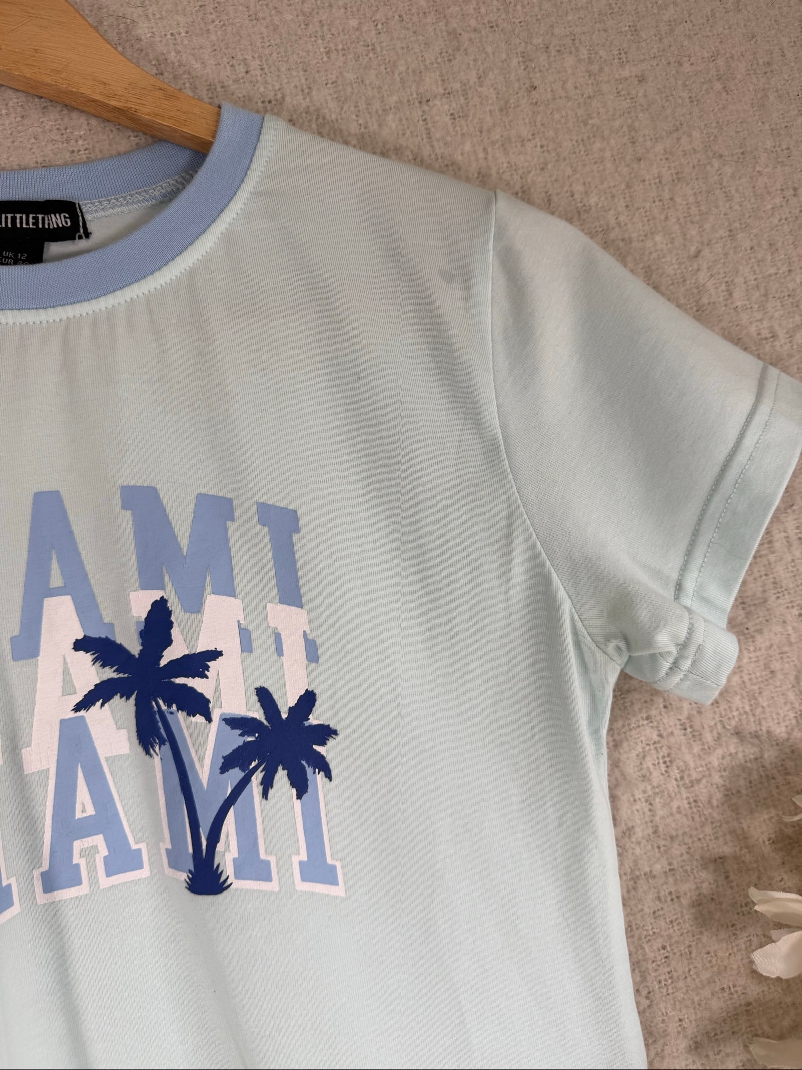 PrettyLittleThing Light Blue Miami Print Crop T-Shirt UK 12 Casual Summer image 2