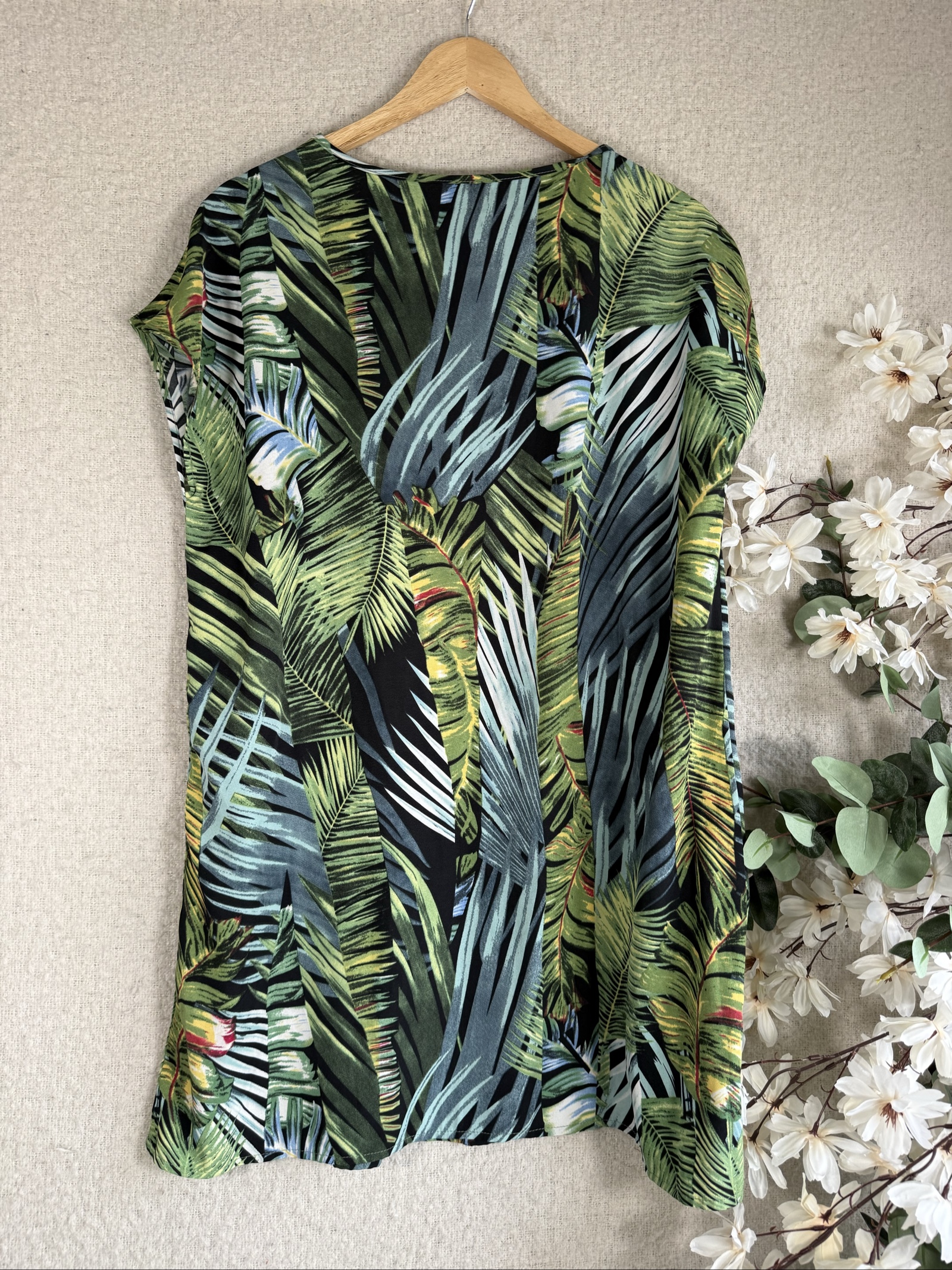 Shein Green Leaf Print V-Neck Loose Fit Dress UK Large Tropical Style image 4
