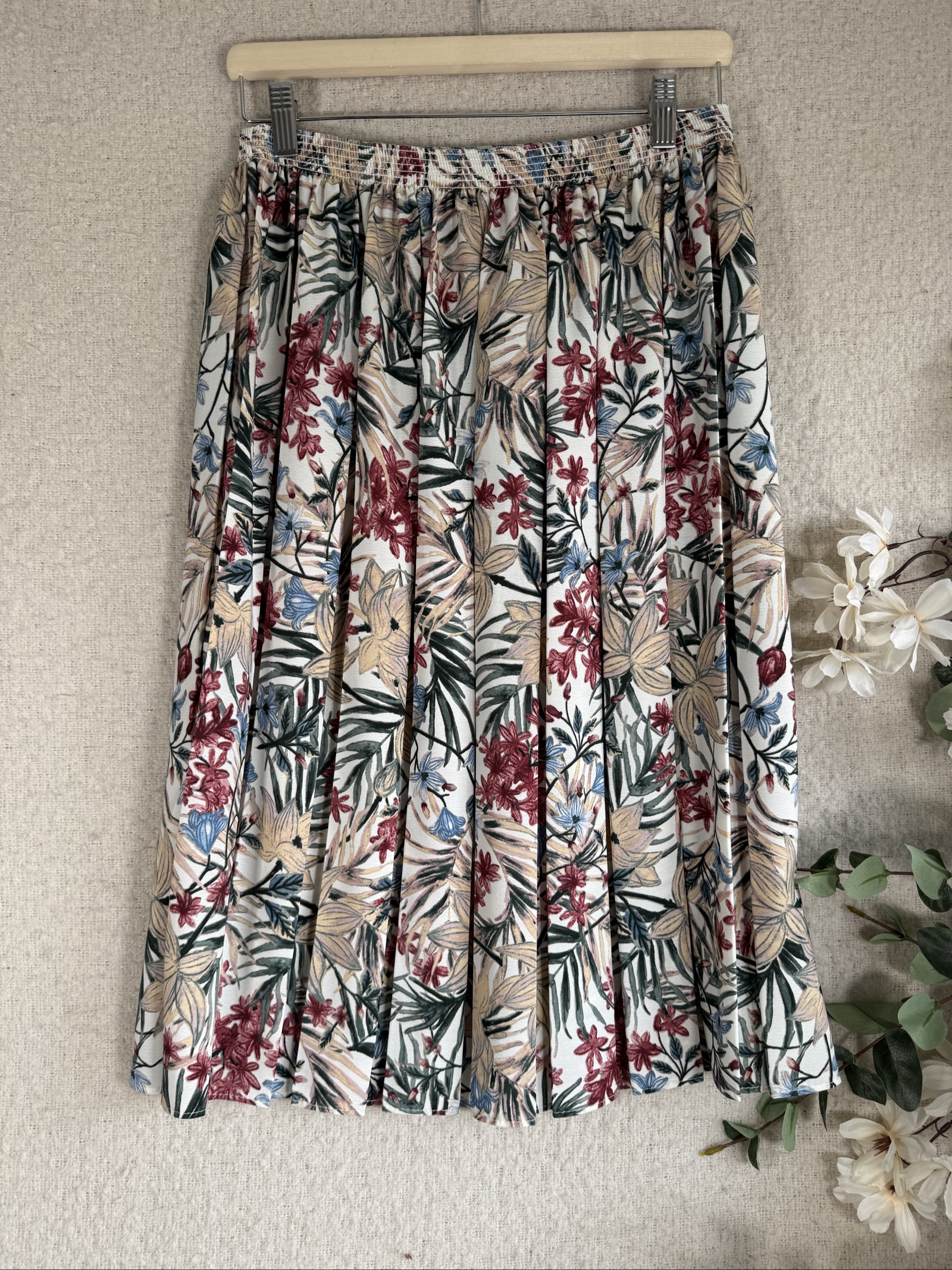Naomee Floral Print Pleated Midi Skirt UK Large Elastic Waist image 3