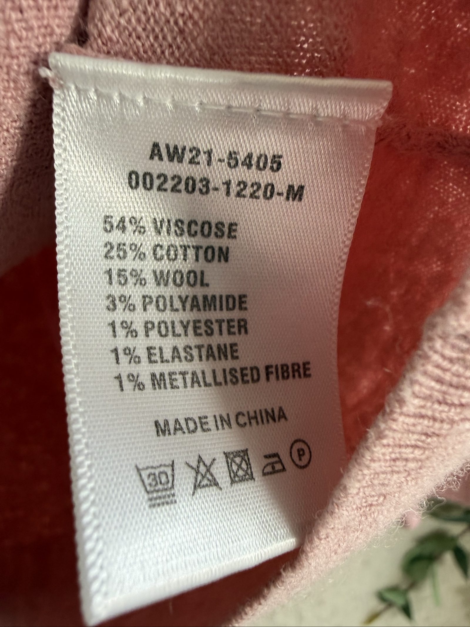 Hush Pink & White V Neck Sweater Medium Soft Blend Casual Knitwear image 5