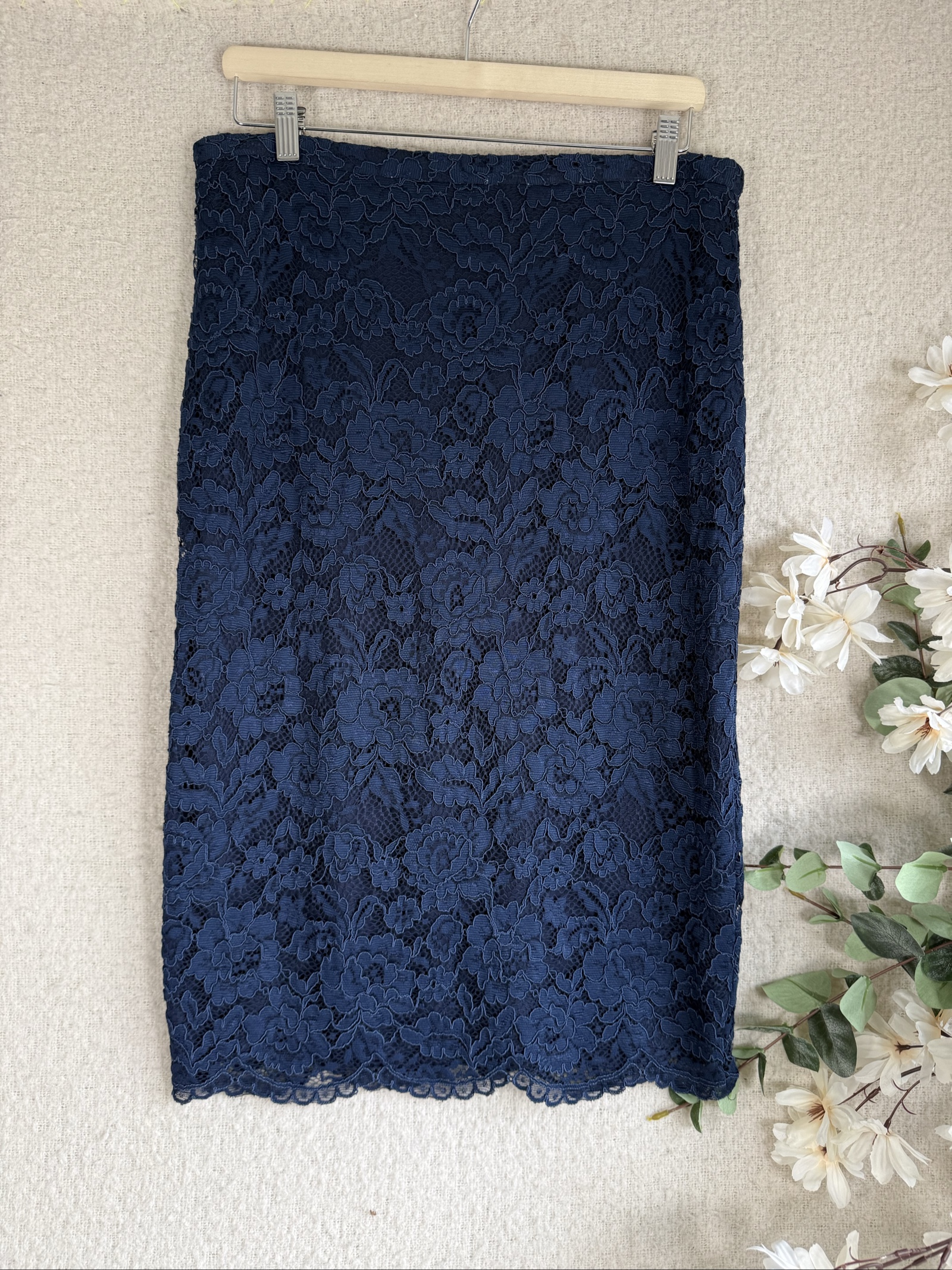 F&F Navy Blue Lace Pencil Skirt UK 12 Elegant Floral Overlay Occasion