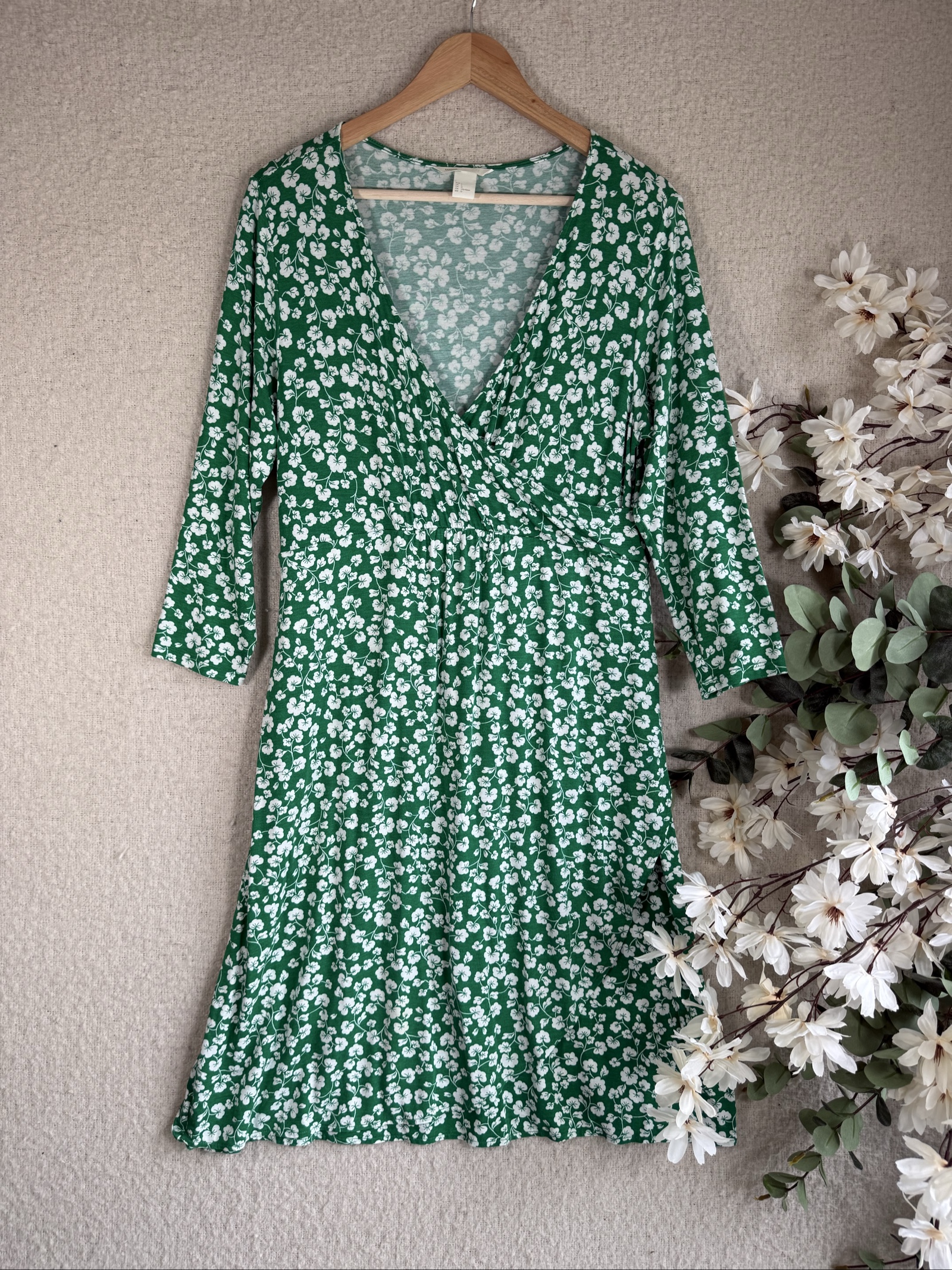 H&M Green & White Floral Maternity Wrap Dress Large Soft Viscose Blend