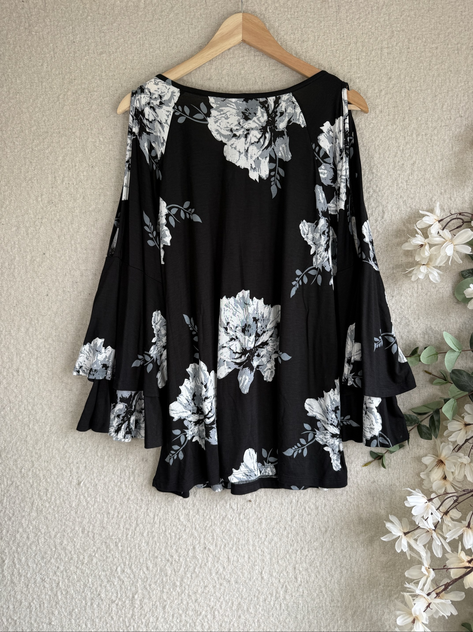 Lascana Black & White Floral Cold Shoulder Top UK 12 Flared Sleeves image 5