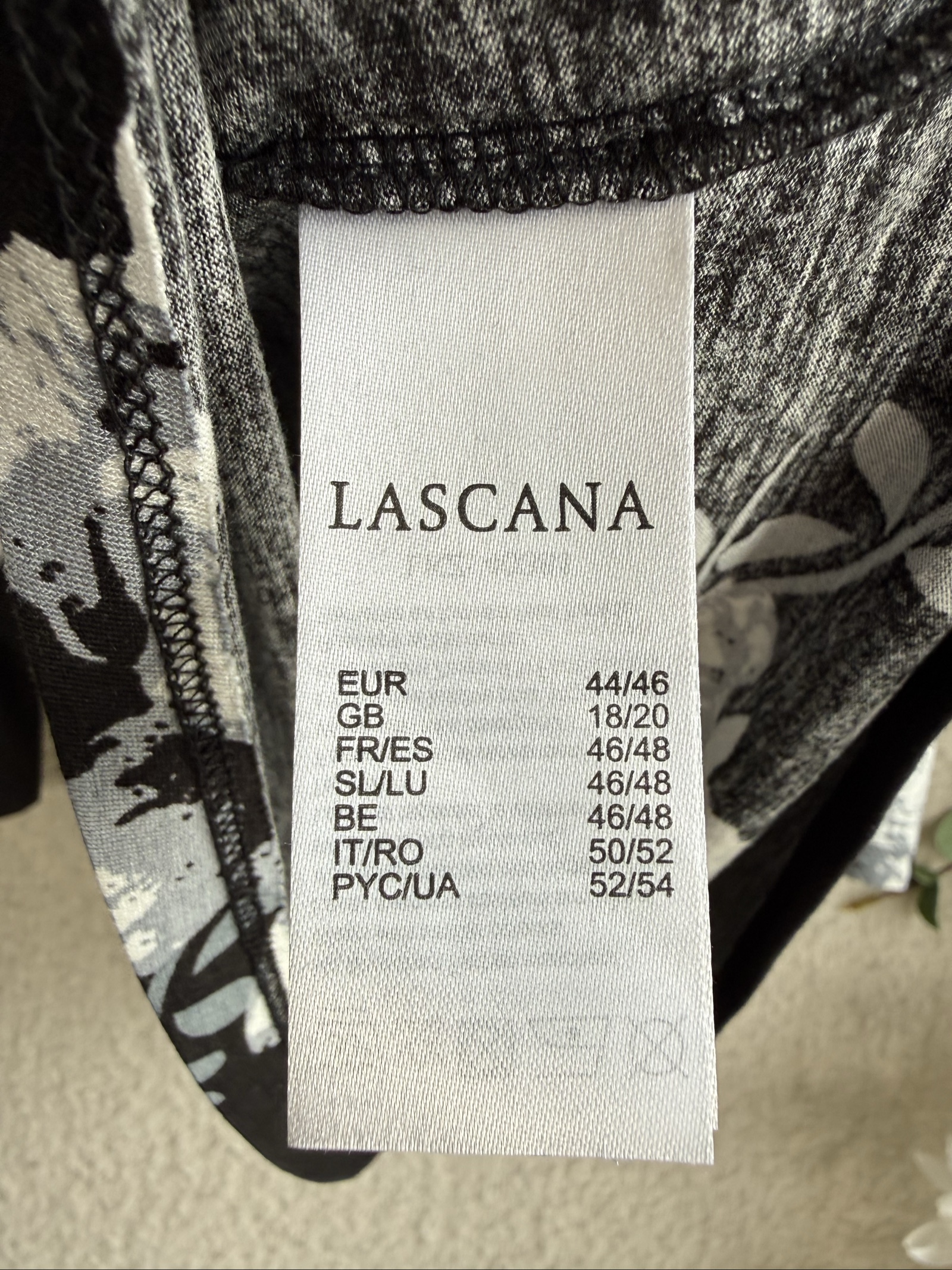 Lascana Black & White Floral Cold Shoulder Top UK 12 Flared Sleeves image 6