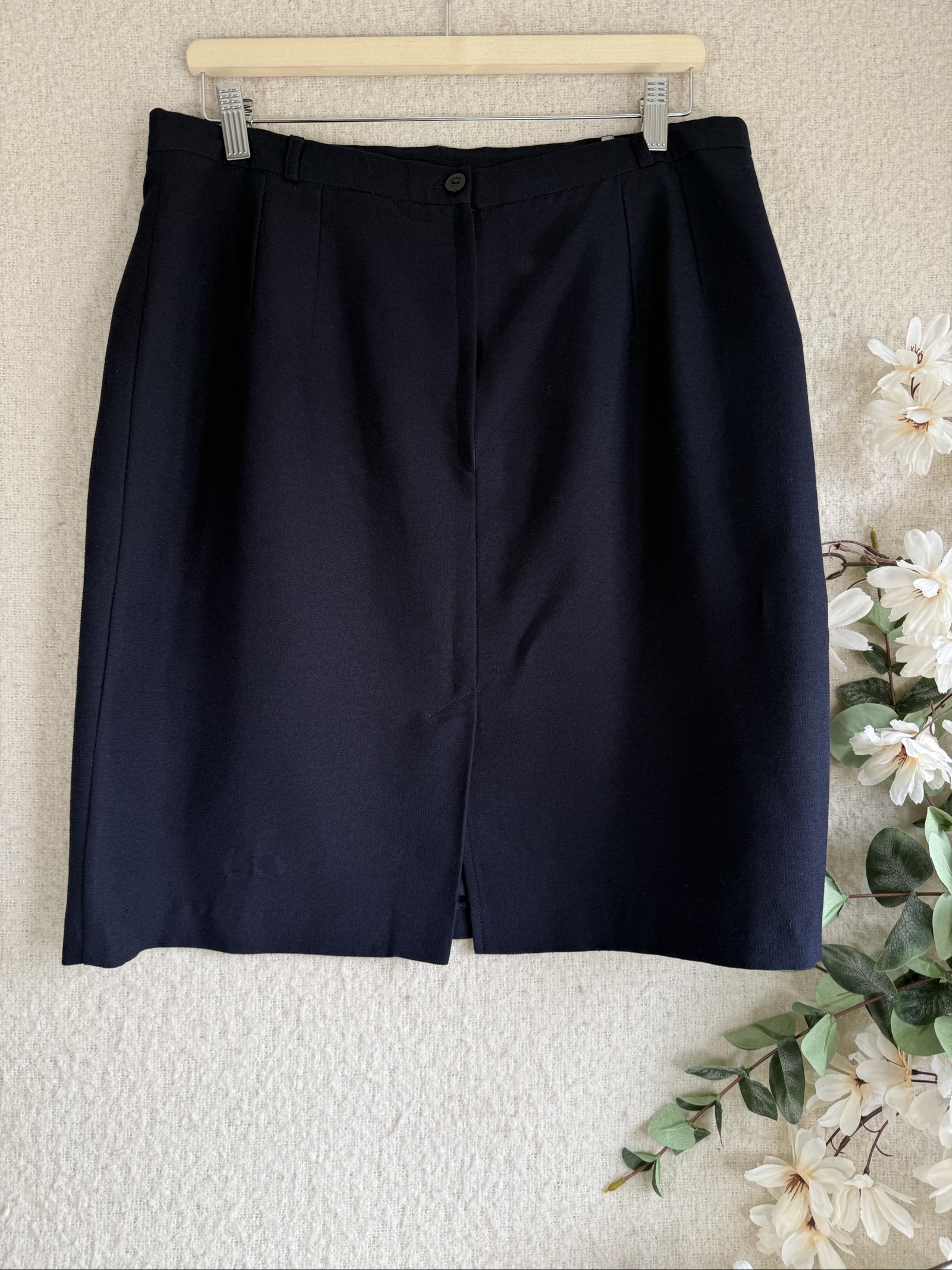 Yessica Navy Blue Classic Pencil Skirt UK 20 Viscose Blend Workwear image 4