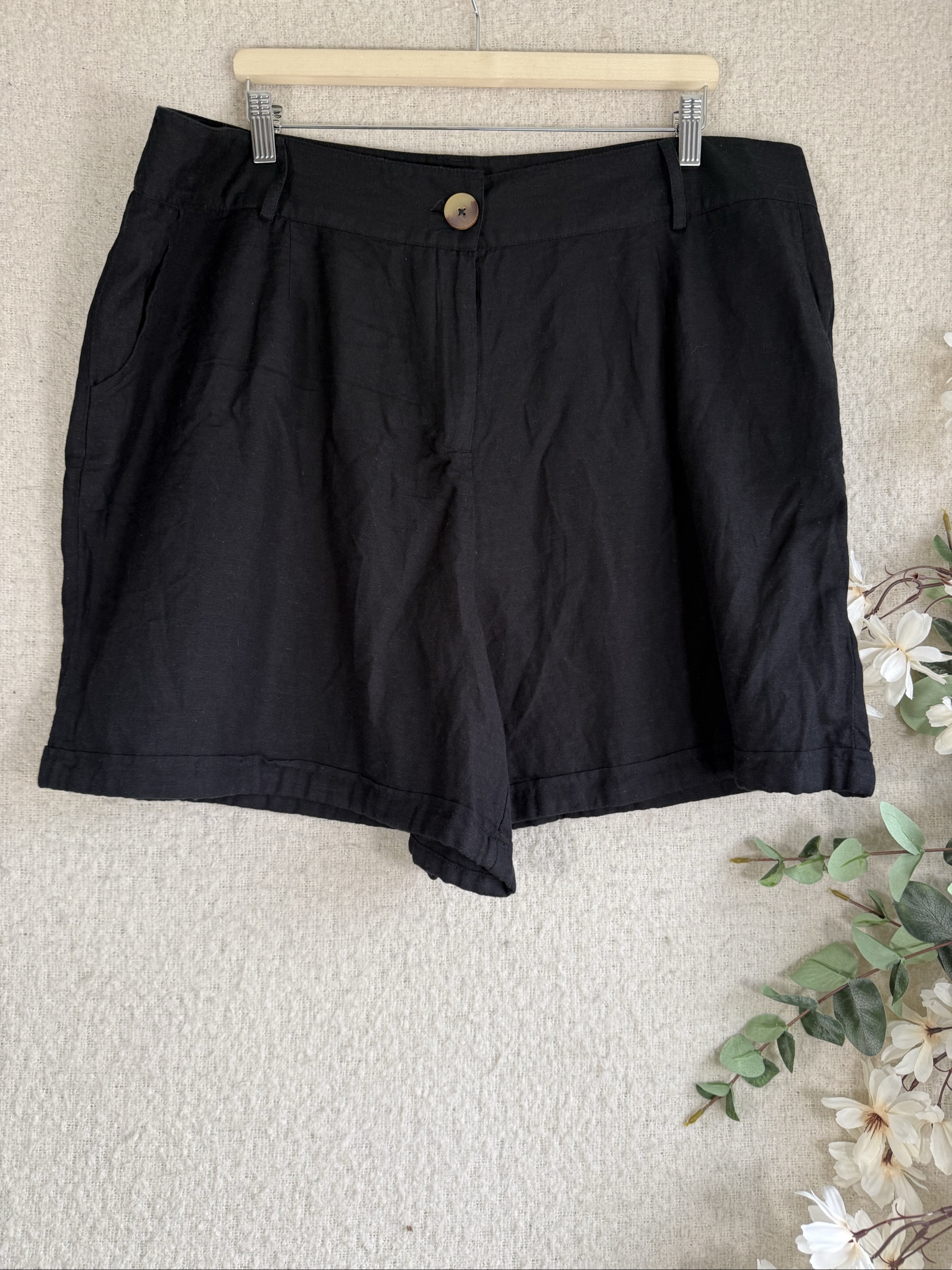 Emma Willis Black Linen Relaxed Fit Shorts UK 22 Button Waistband Pockets