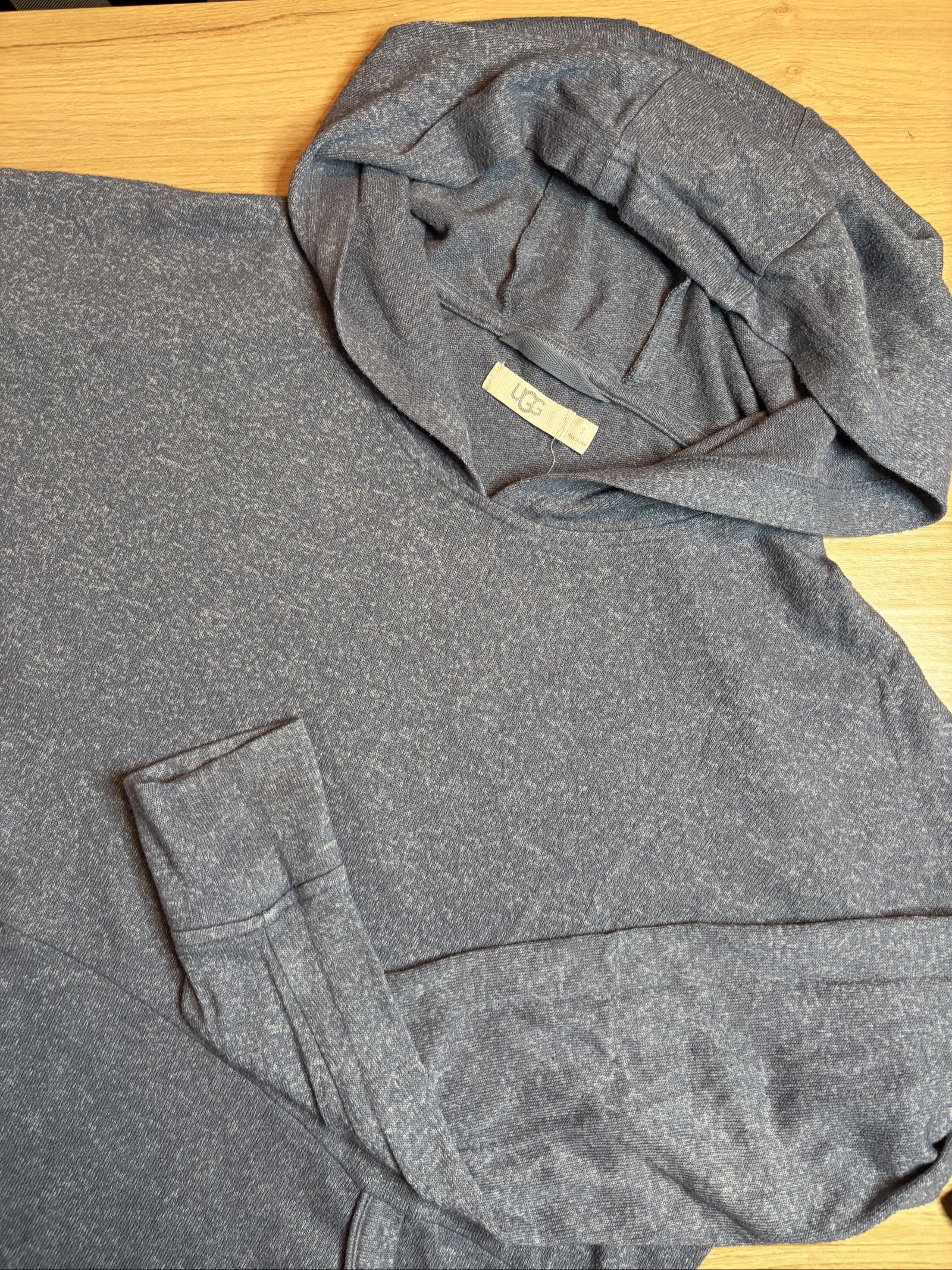 UGG Grey Hoodie Sweater Small Soft Knit Pullover Hooded Sweatshirt
