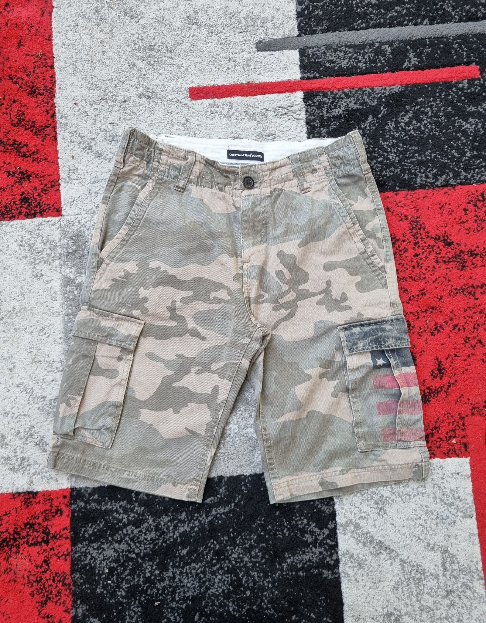 Cedar Wood State khaki & Green Camouflage Cargo Shorts W30
