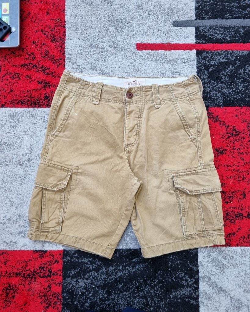 Hollister Beige Cargo Shorts Medium Paint Mark
