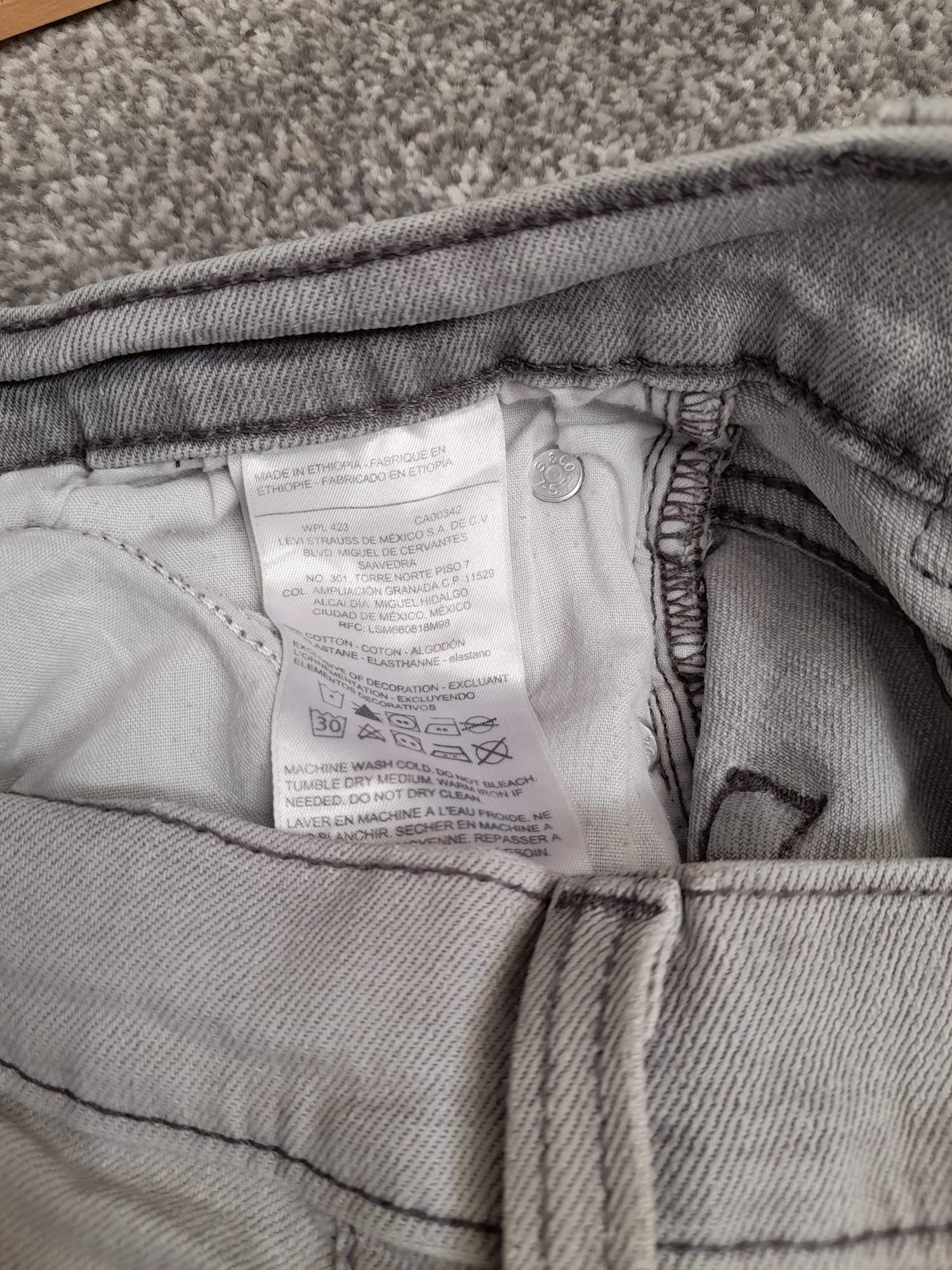Signature Levi Strauss Light Grey Slim Jeans 37" image 4