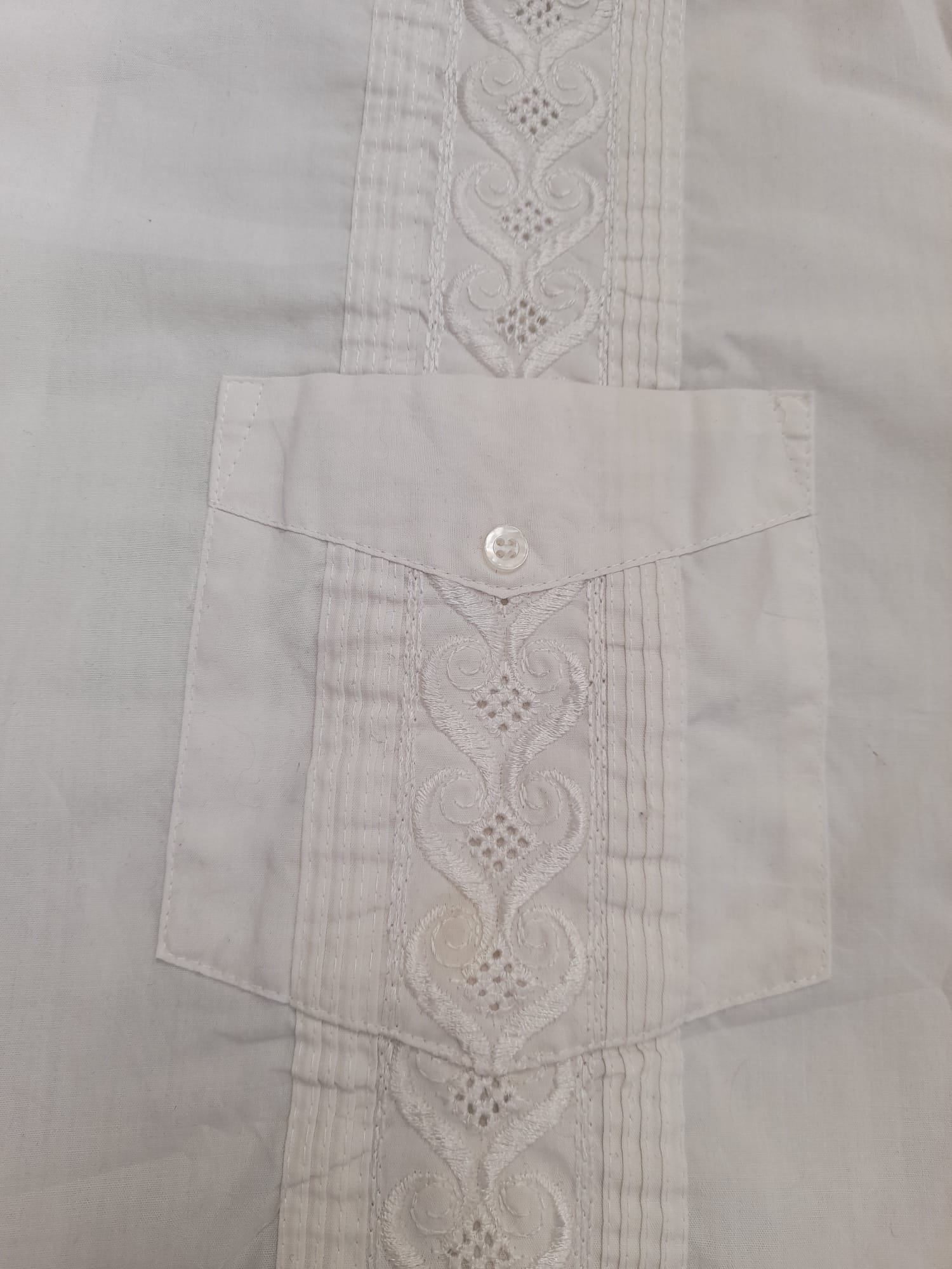 Juan Carlos White Guayabera Shirt Classic Embroidered XL image 5