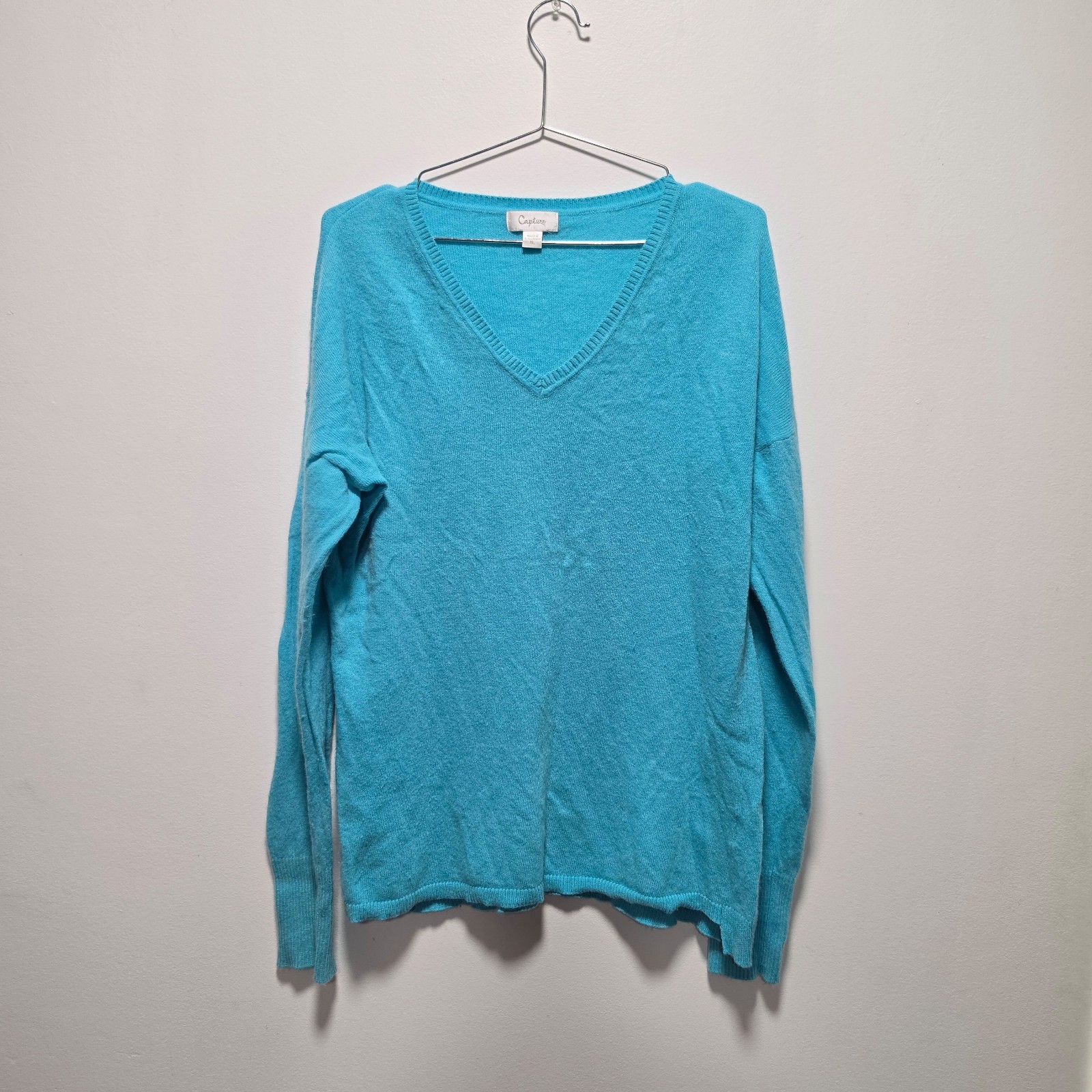 Capture Blue V-Neck Sweater XL Soft Knit