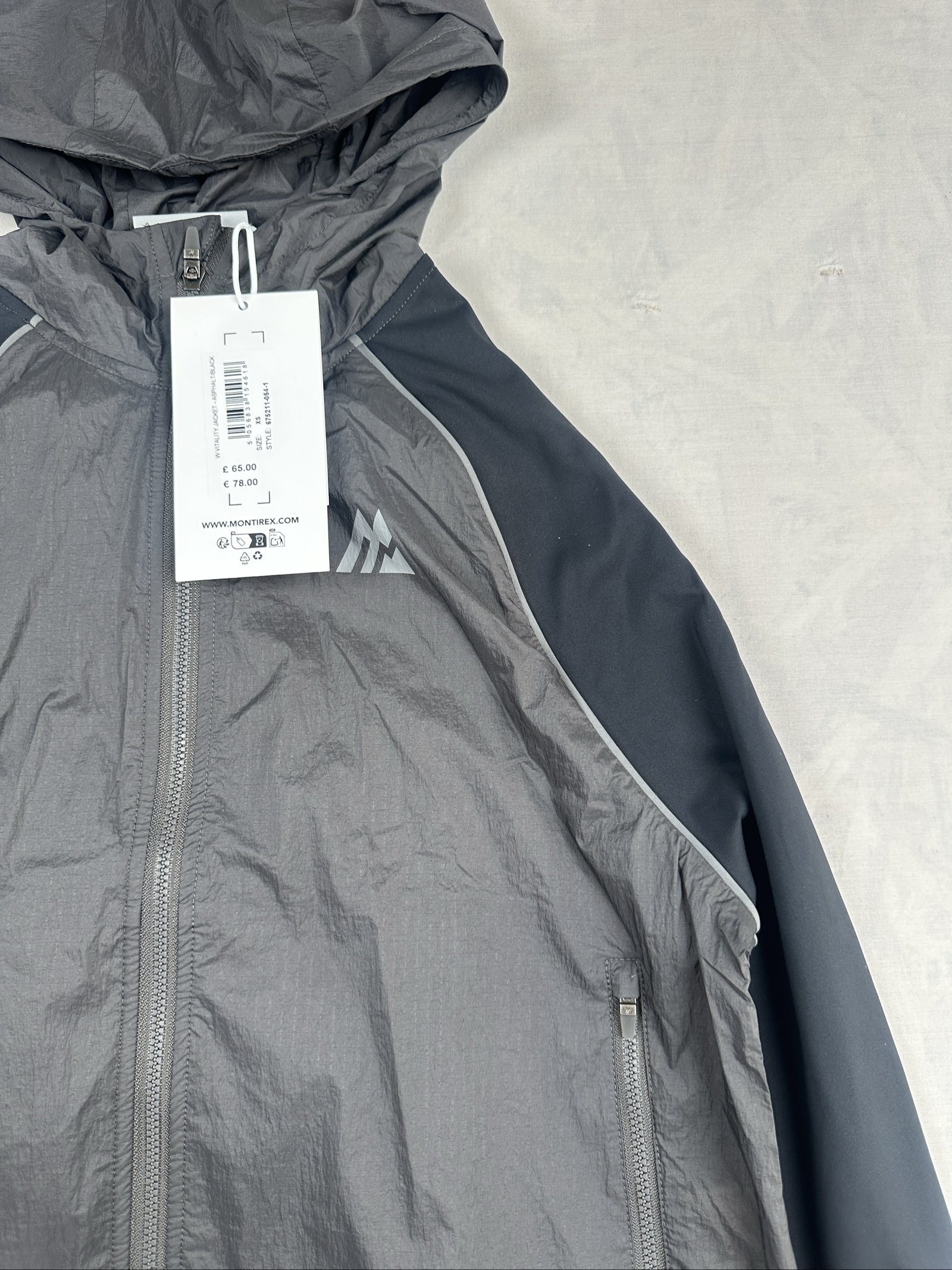 Montirex Grey & Black Vitality Jacket XS Lightweight Hooded Windbreaker image 2