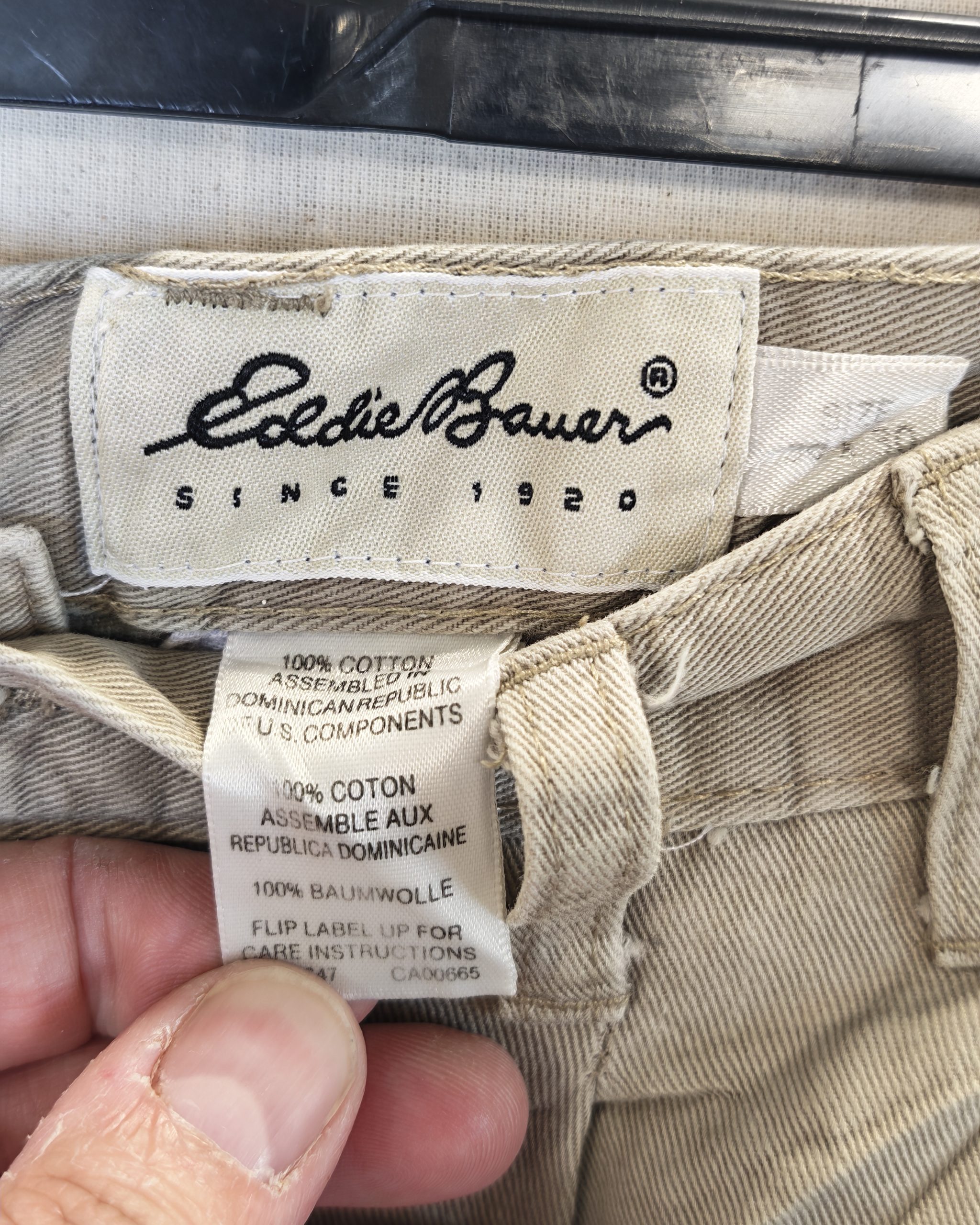 Eddie Bauer Beige Cotton Trousers 30 Waist Relaxed Fit image 2