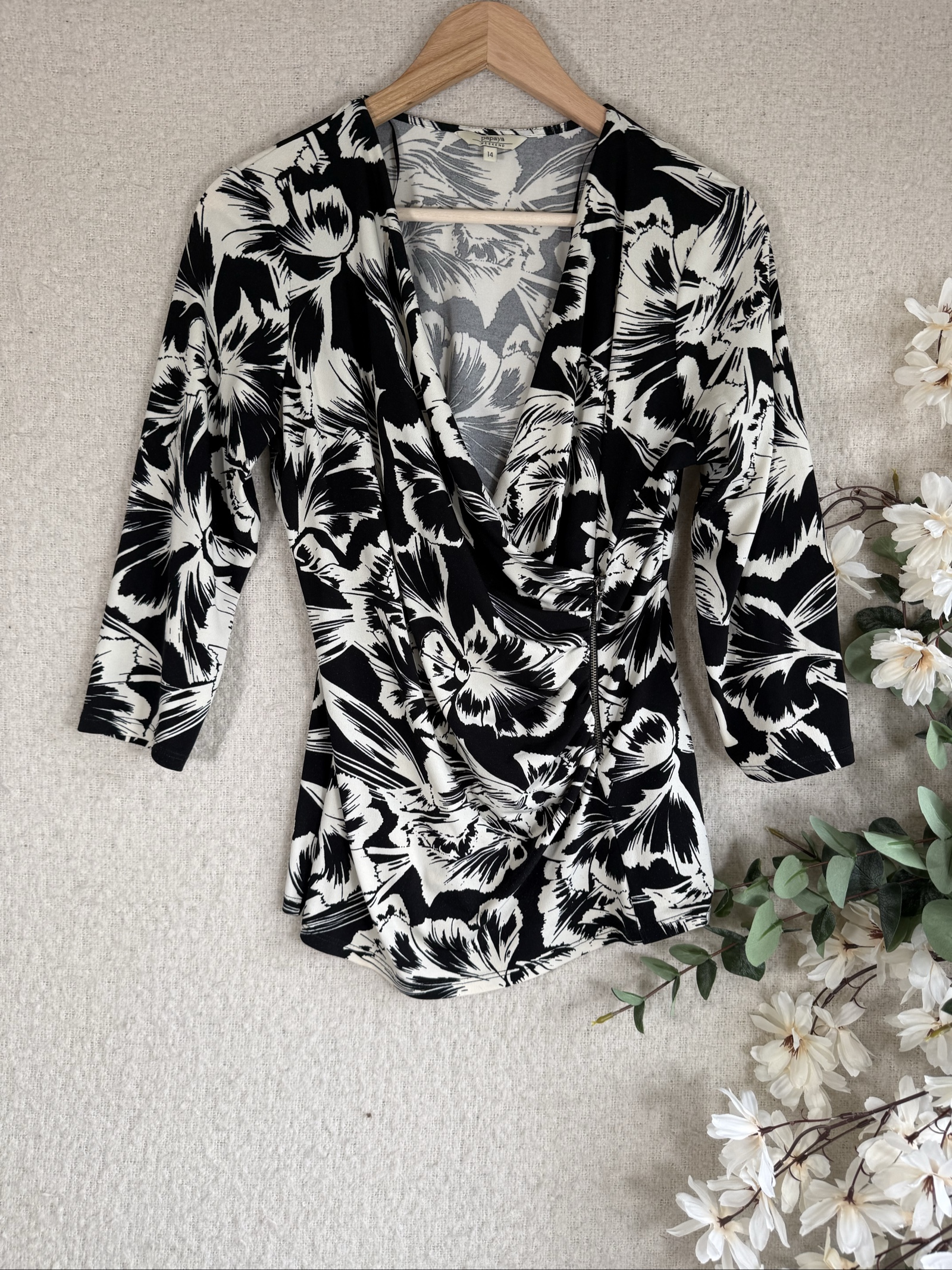 Papaya Black & White Floral Wrap Top UK 14 3/4 Sleeve Zip Detail