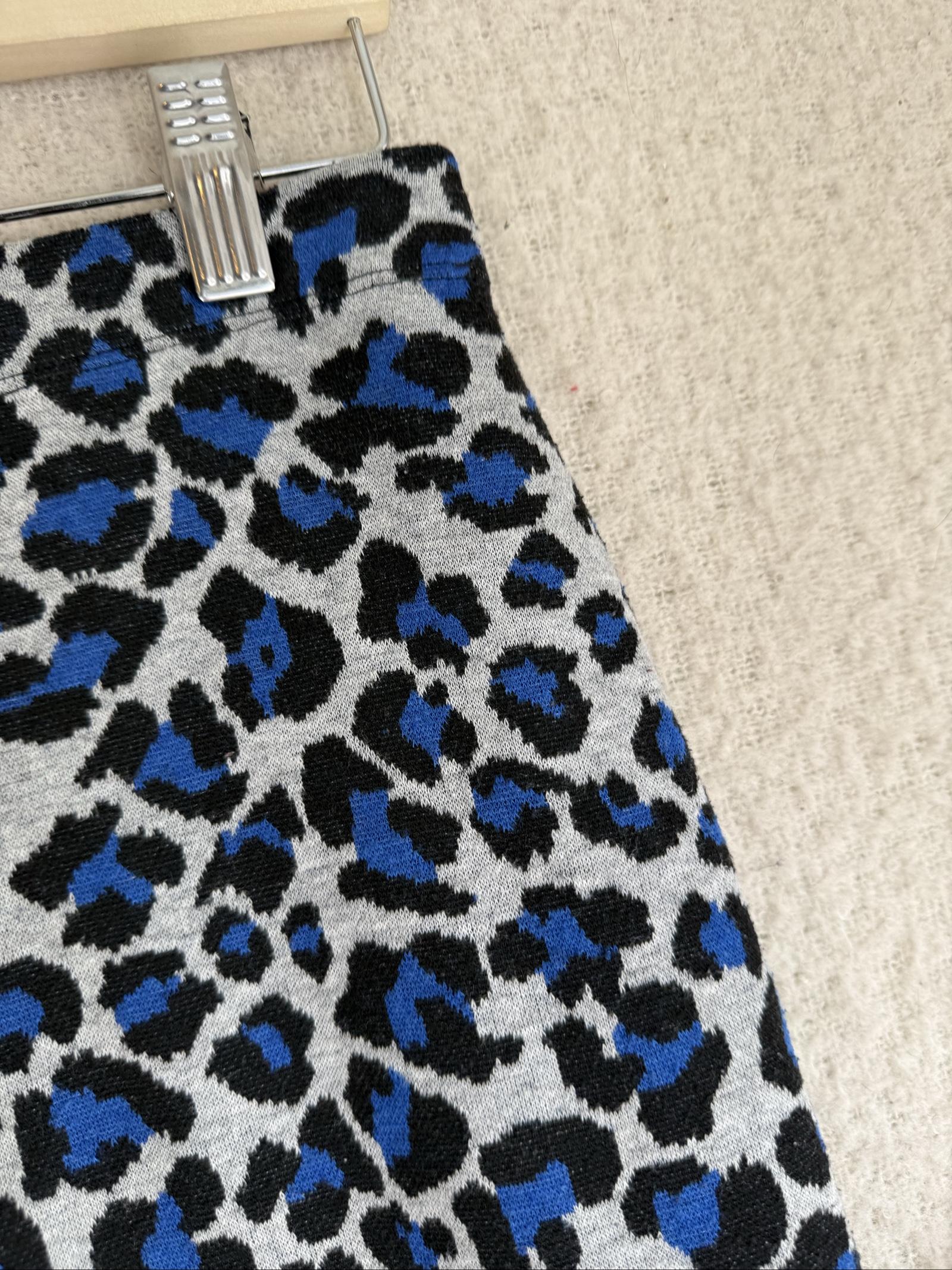 Tu Blue & Black Leopard Print Pencil Skirt UK 10 Stylish Patterned Midi Skirt image 2