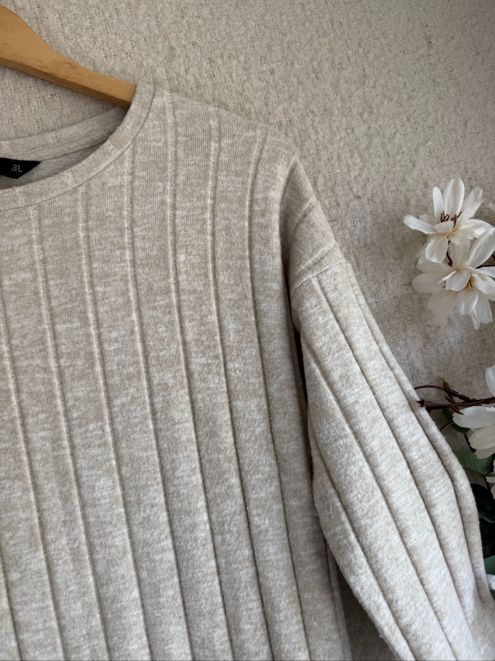 F&F Beige Ribbed Knit Jumper UK 8 Button Detail Relaxed Fit image 2