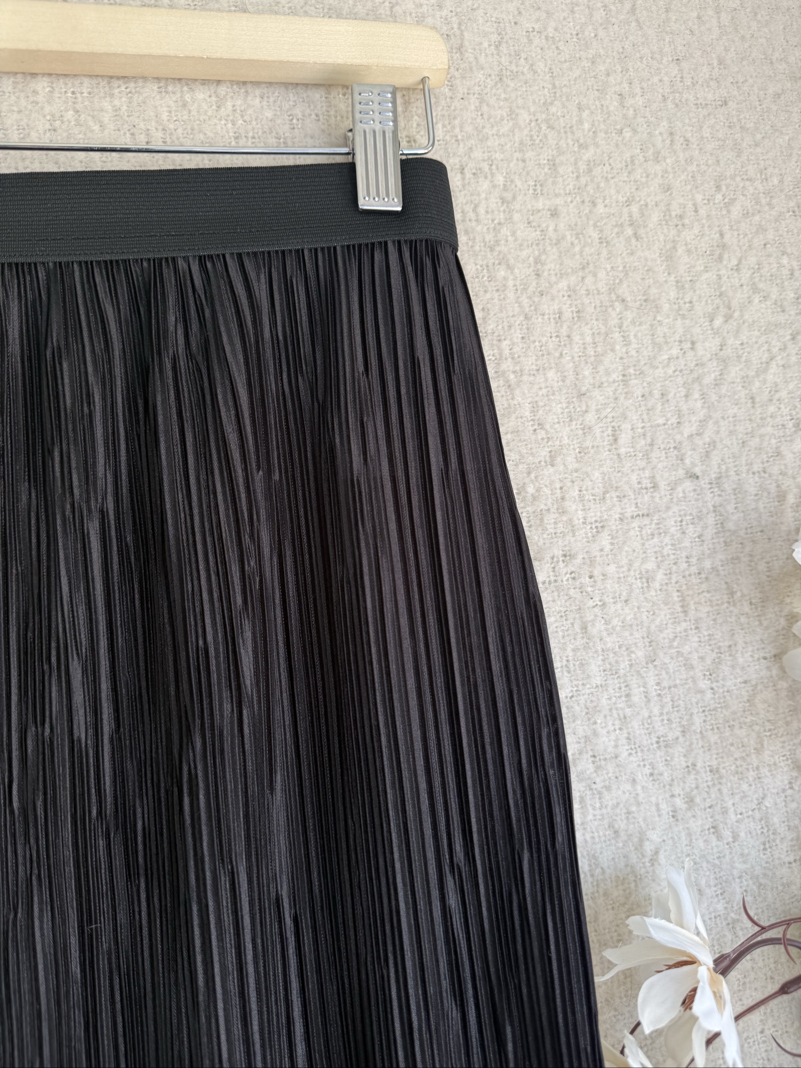 Papaya Black Pleated Midi Skirt UK 12 Elastic Waistband Chic Versatile image 2
