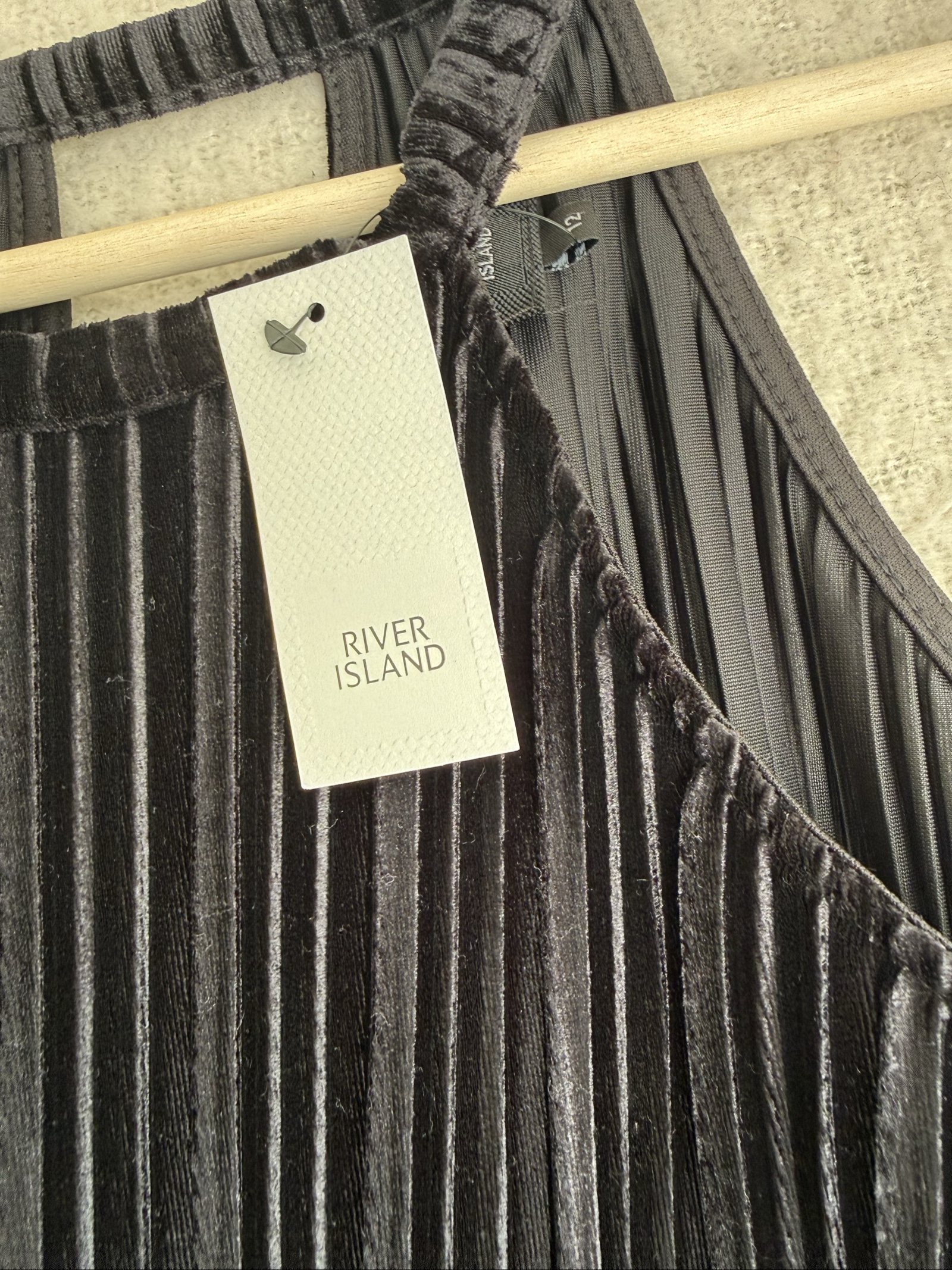River Island Black Velvet Pleated Vest Top UK 12 Cocktail Elegant image 2