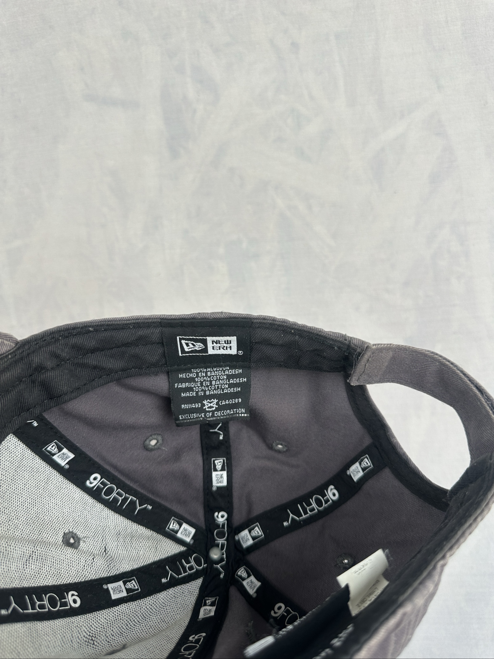 New Era Grey 9FORTY Adjustable Baseball Cap One Size image 4