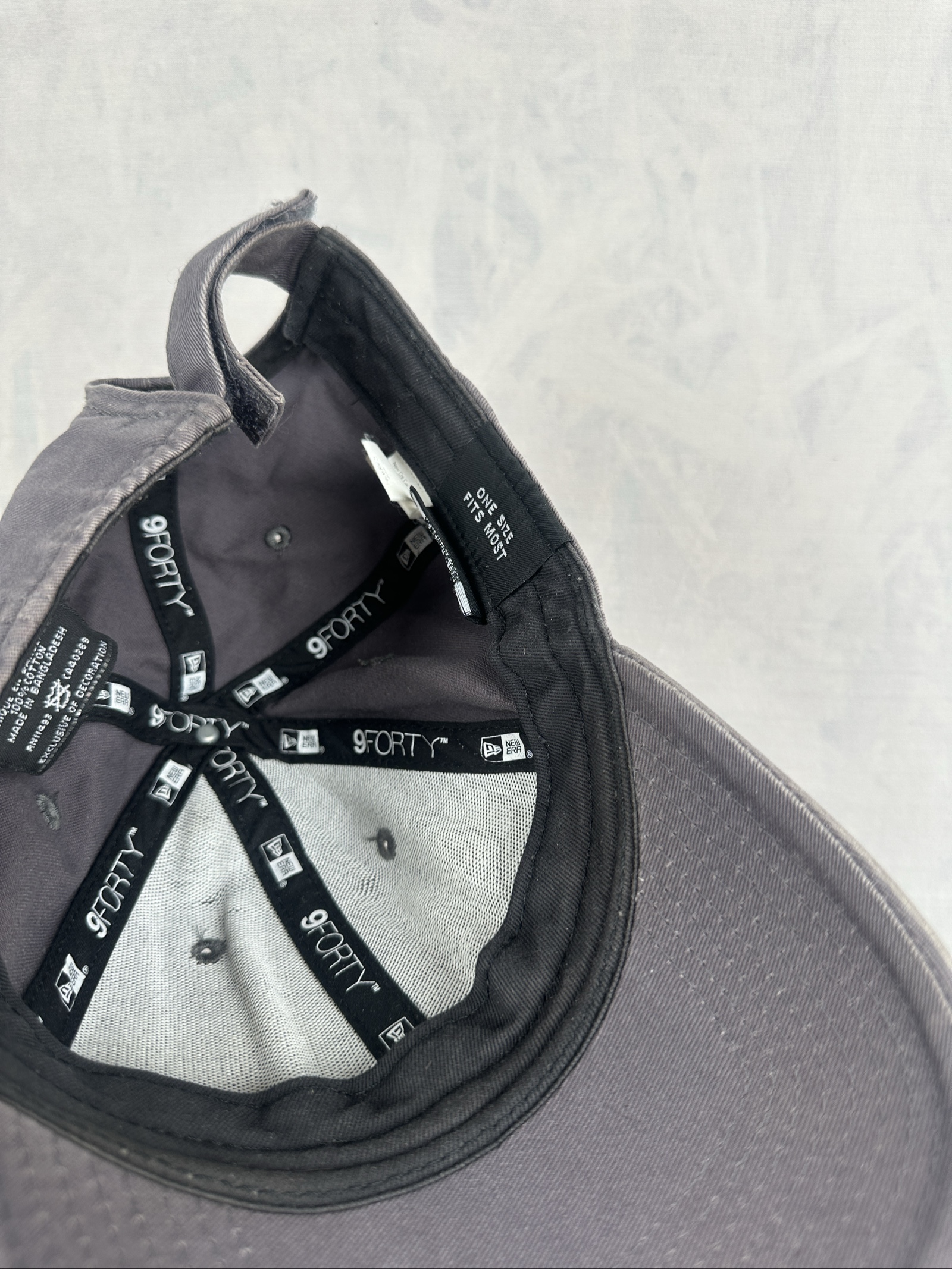 New Era Grey 9FORTY Adjustable Baseball Cap One Size image 5