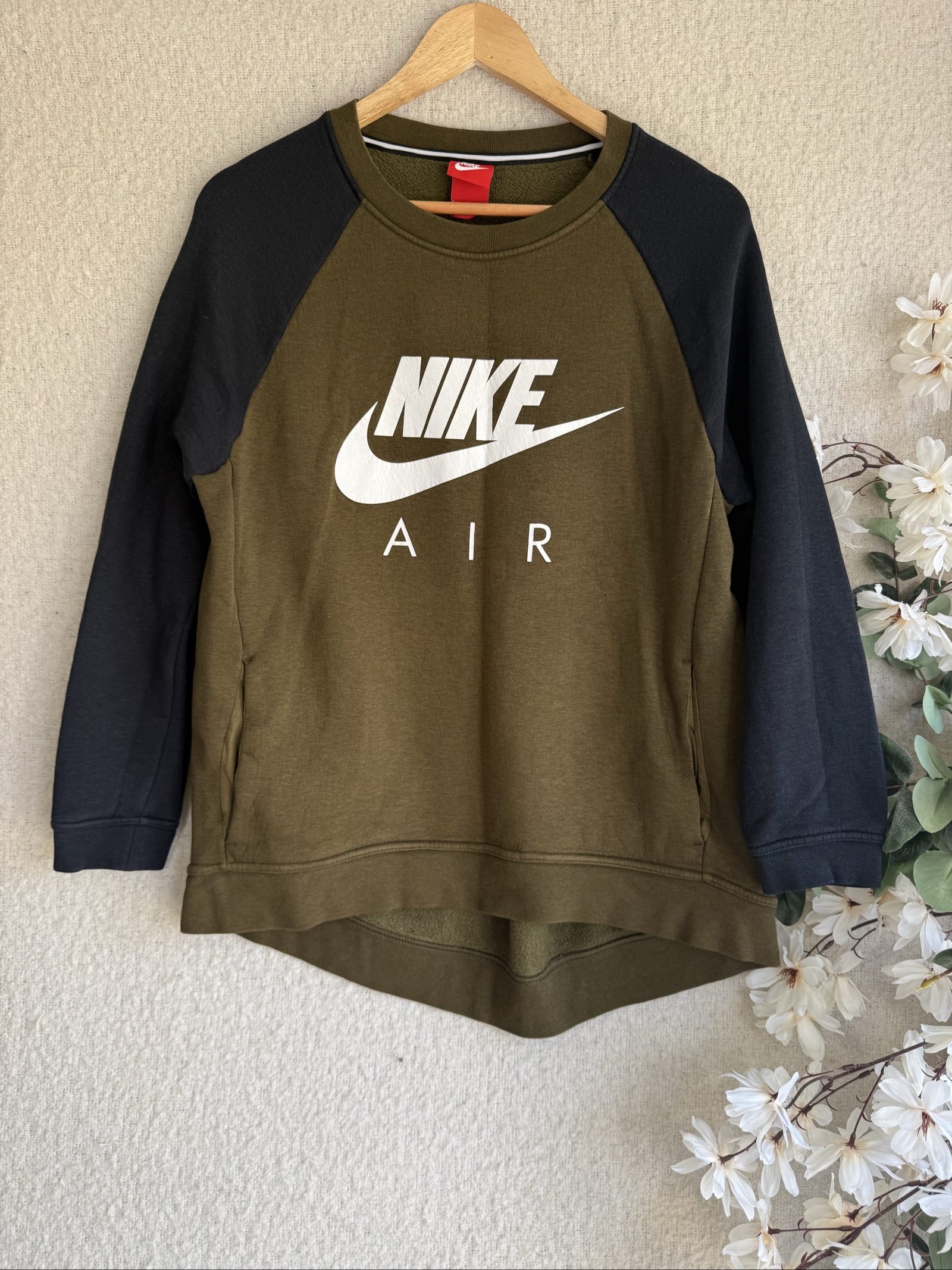 Nike Olive Green & Black Air Sweatshirt Large Long Sleeve Casual Jumper