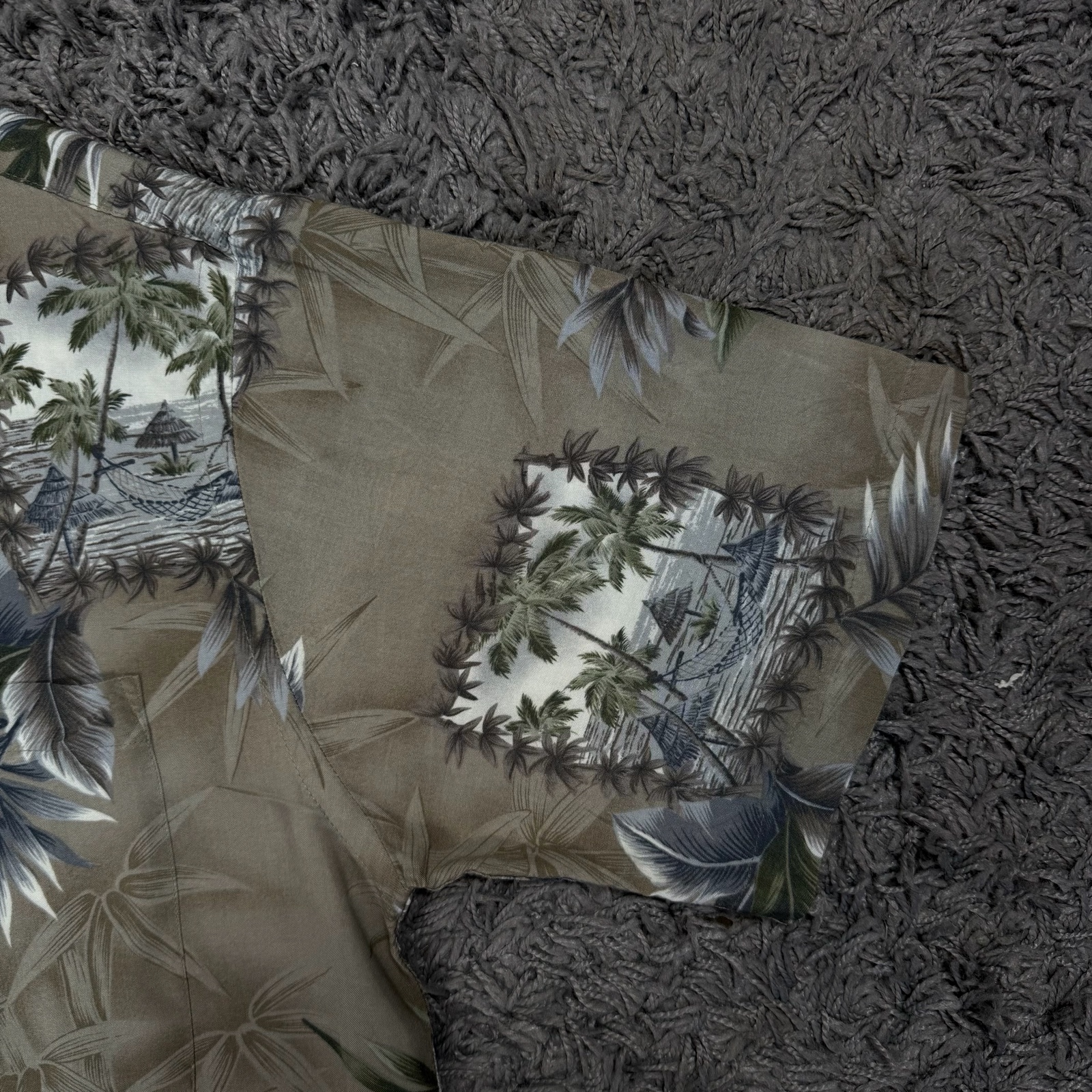 Cobra Casual Grey & Green Hawaiian Shirt Large 100% Rayon image 2