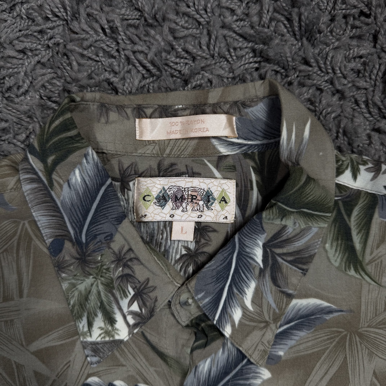 Cobra Casual Grey & Green Hawaiian Shirt Large 100% Rayon image 3