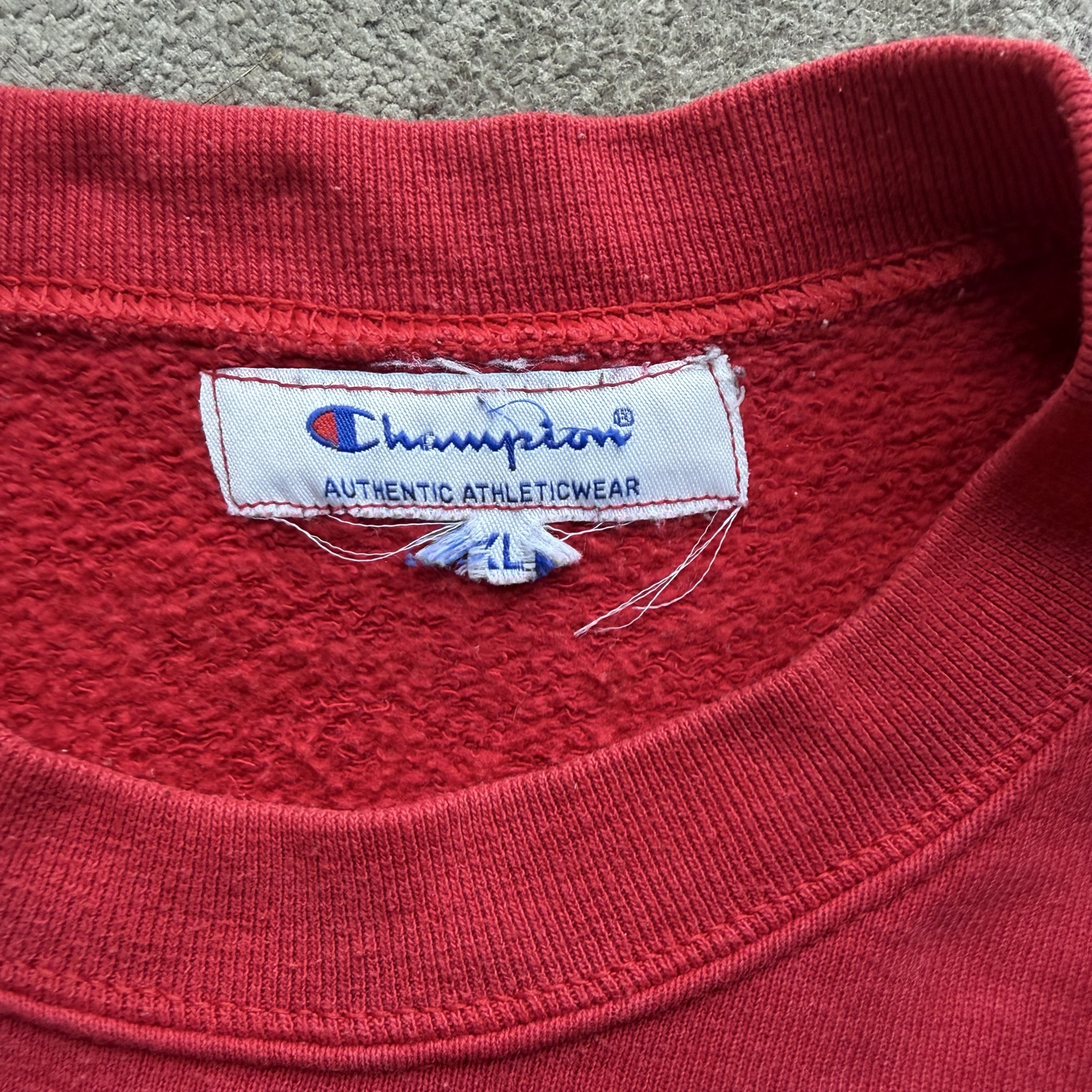 Champion Crewneck Sweatshirt XL Red Black Colour Block Embroidered Logo Menswear image 5