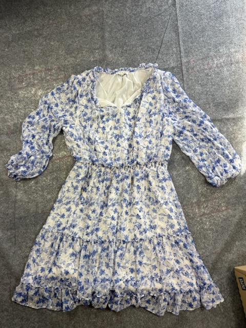 Skies Are Blue Blue Floral Dress Curvy XL